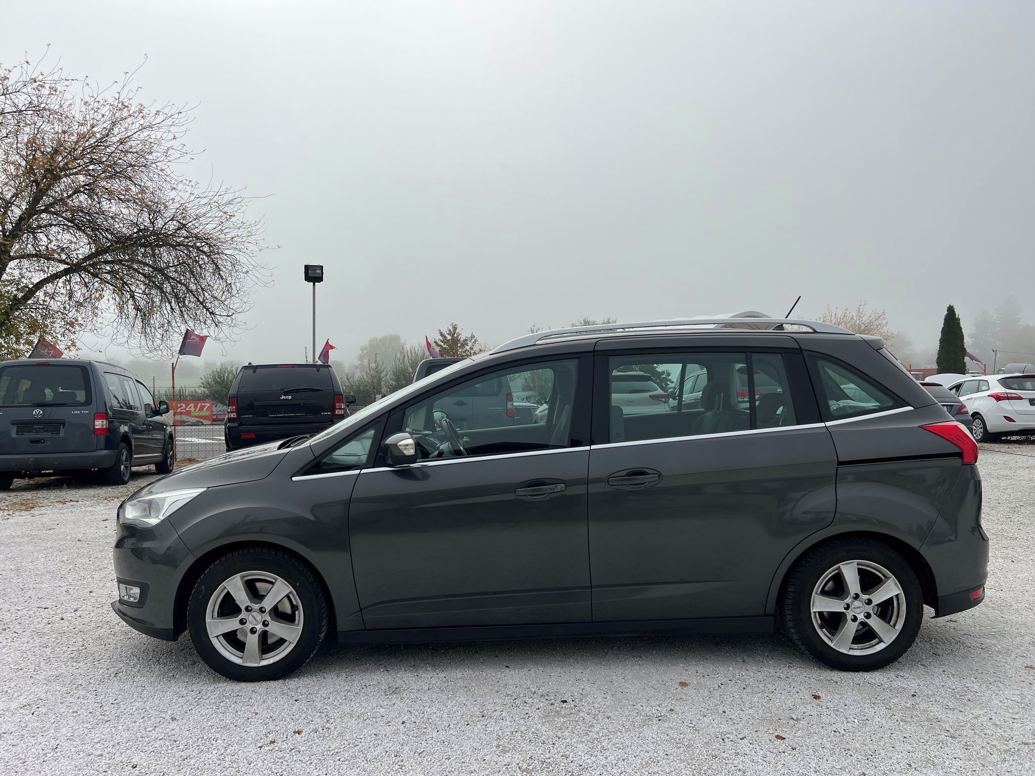 Ford Grand C-MAX, 1,5 i - fotka 4