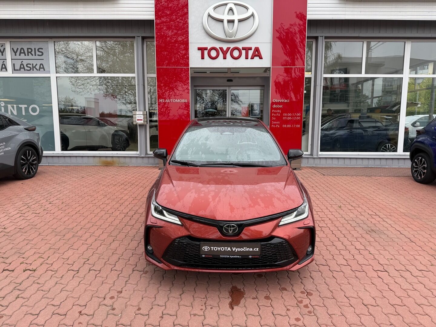 Toyota Corolla, 1.8L Hybrid 140 koní 4x2 GR - fotka 2