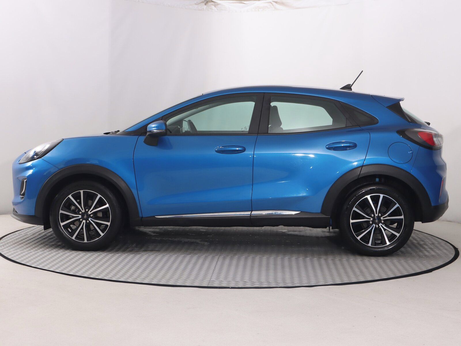 Ford Puma, 1.0 EcoBoost mHEV, Automat - fotka 3
