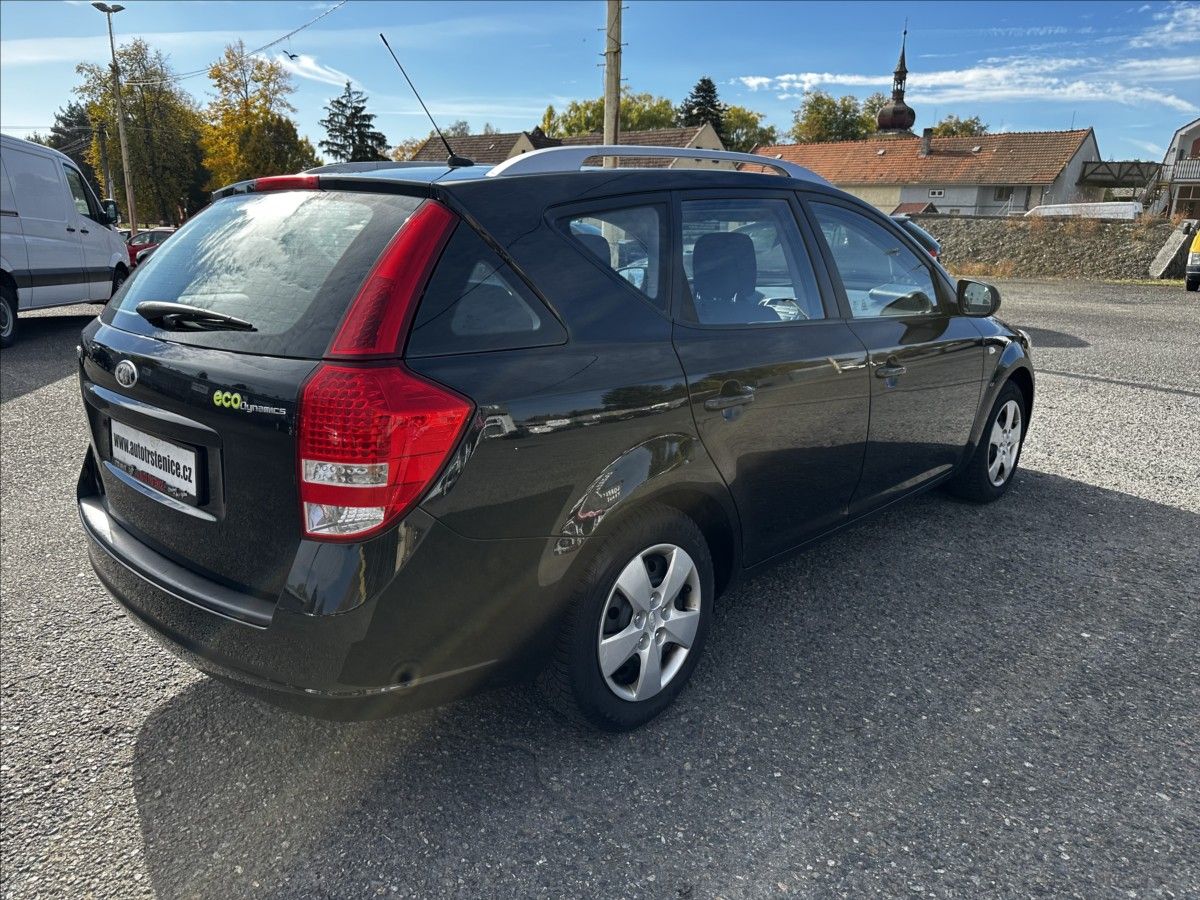 Kia Cee´d, 1,4 CVVT-KLIMA-ECO DINAMICS - fotka 4
