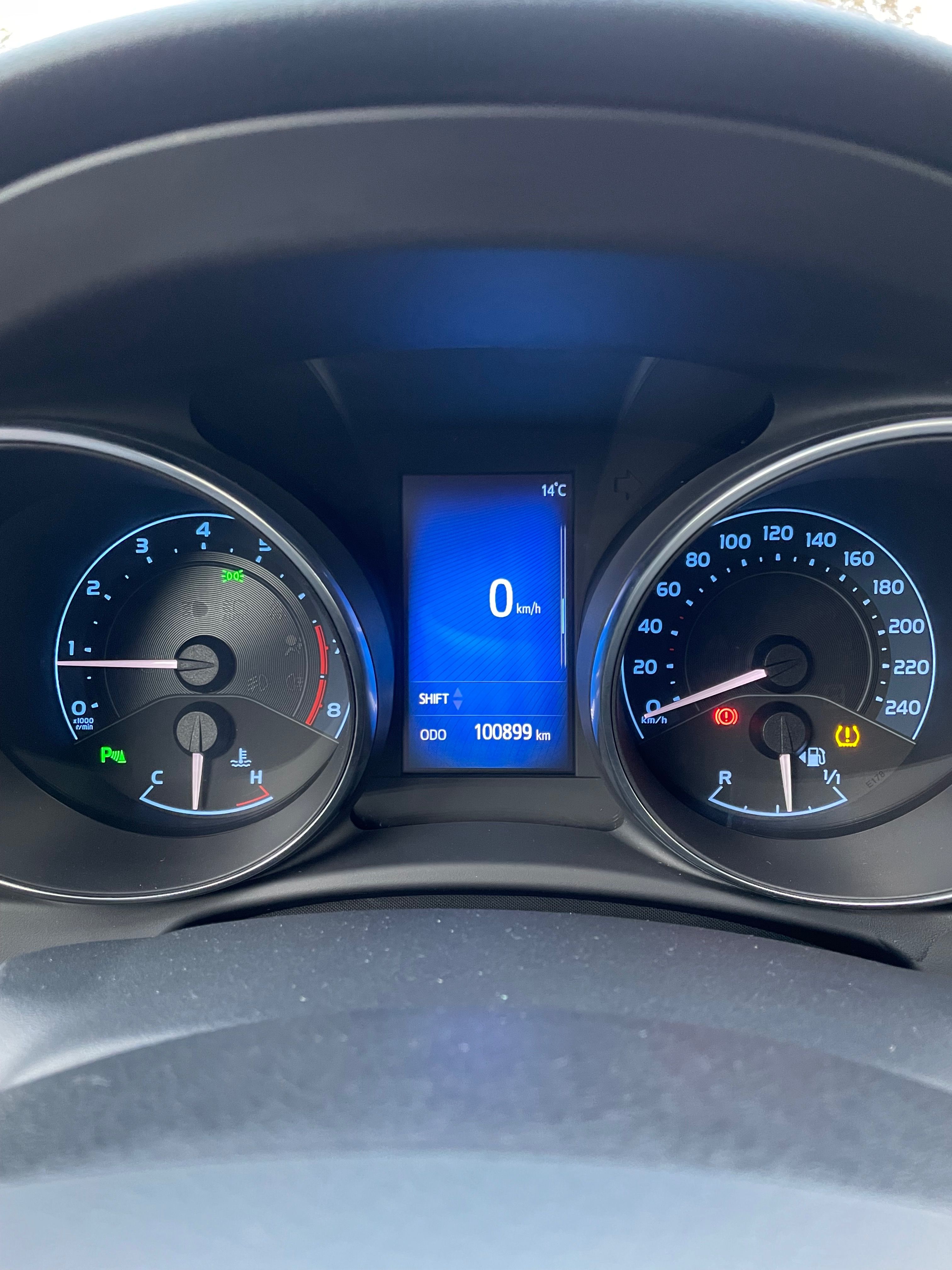 Toyota Auris, 1.6 - fotka 4