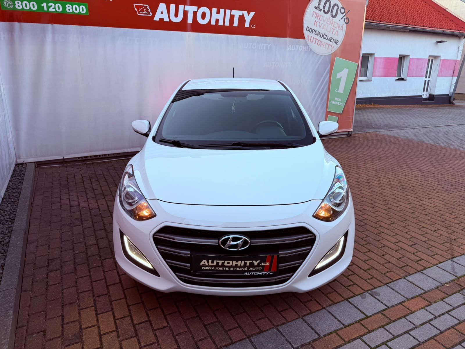 Hyundai i30, 1.4 16V, Serviska, 1.Maj - fotka 2