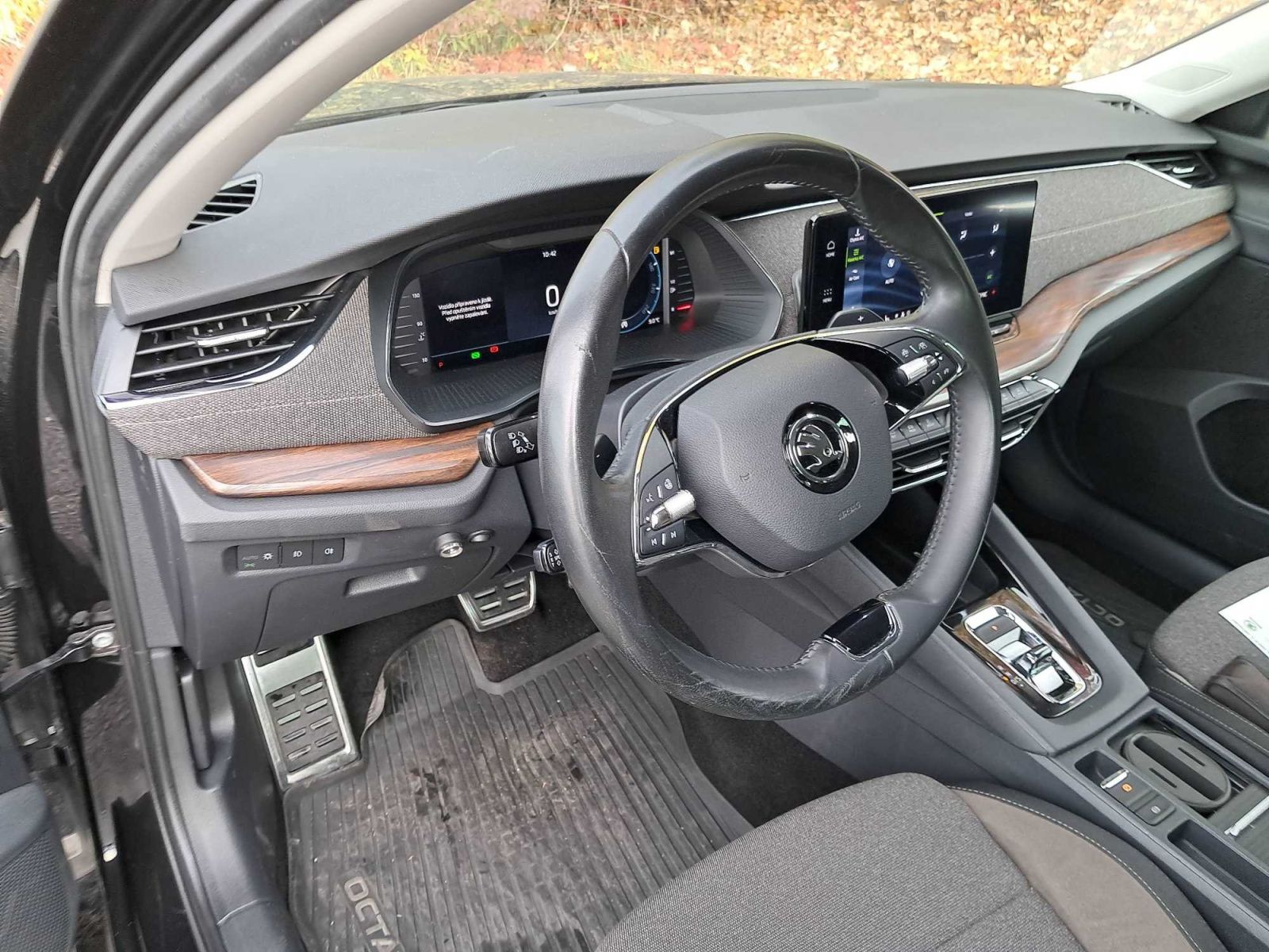 Škoda Octavia, Scout 2.0 TDI, 4X4, Automat - fotka 3