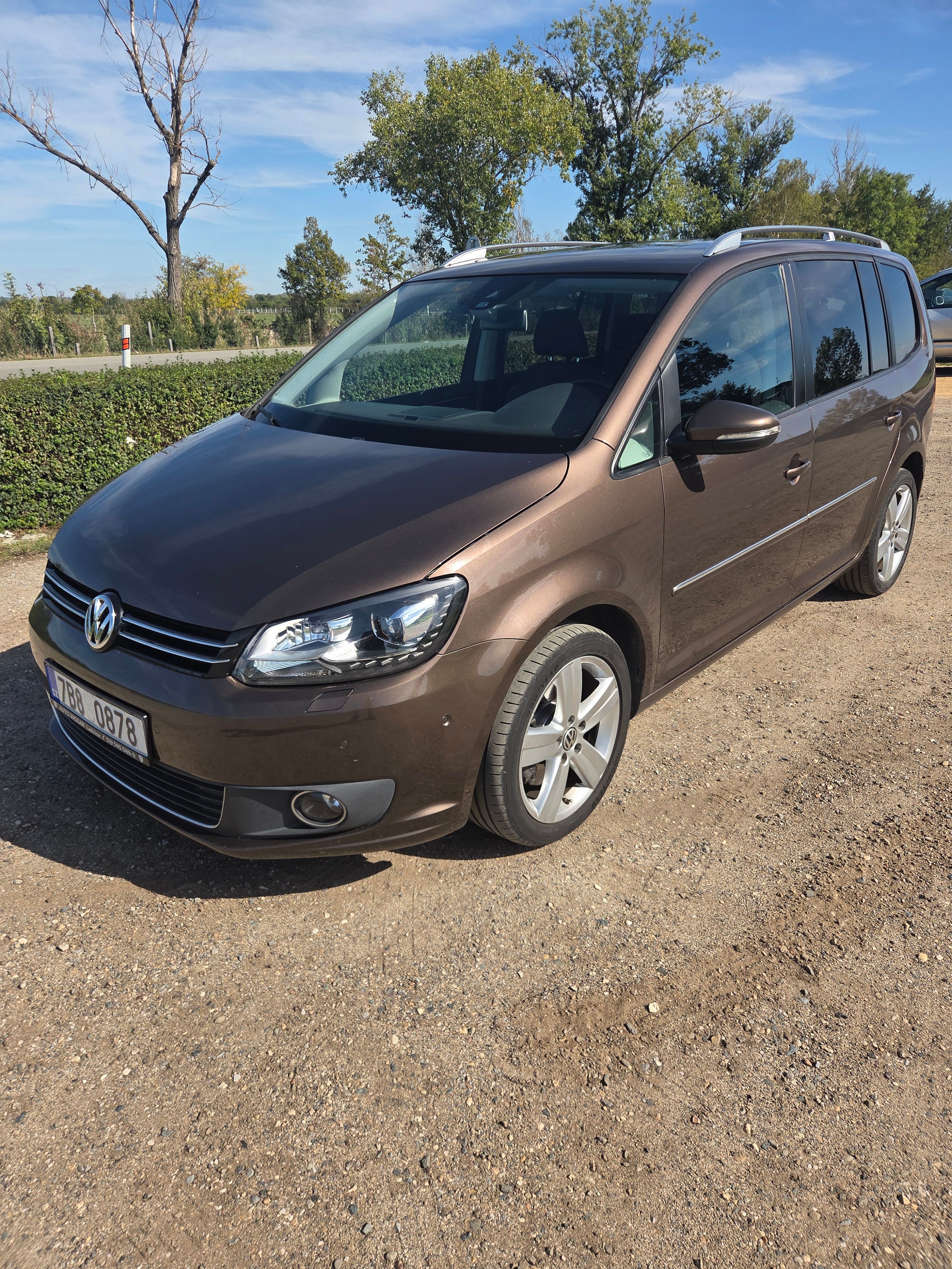 Volkswagen Touran, 2,0 TDI, dsg, nájezd 117 tis. - fotka 2