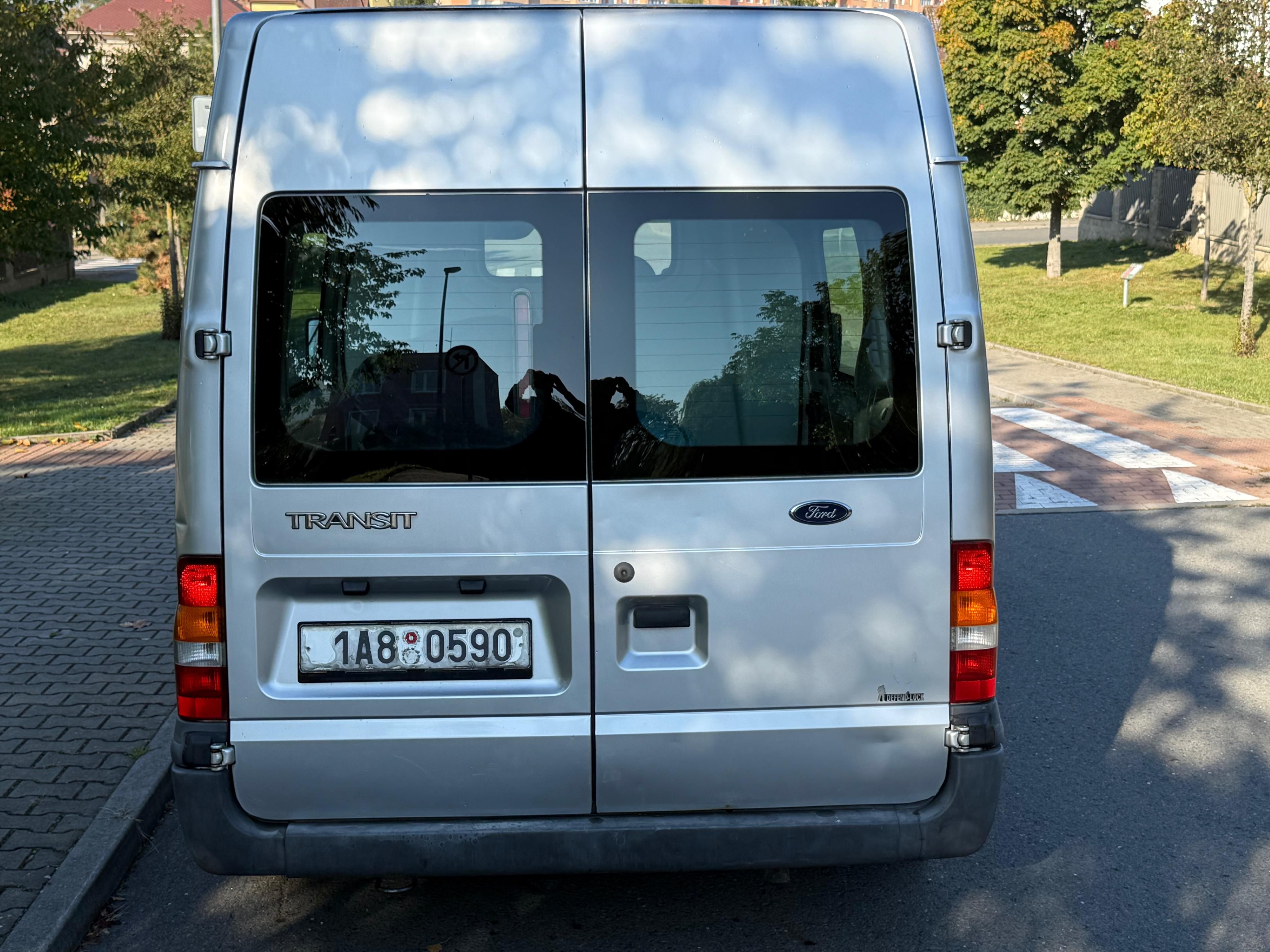 Ford Transit, 2.0tddi 74kw.6mistný 176tis.km - fotka 6