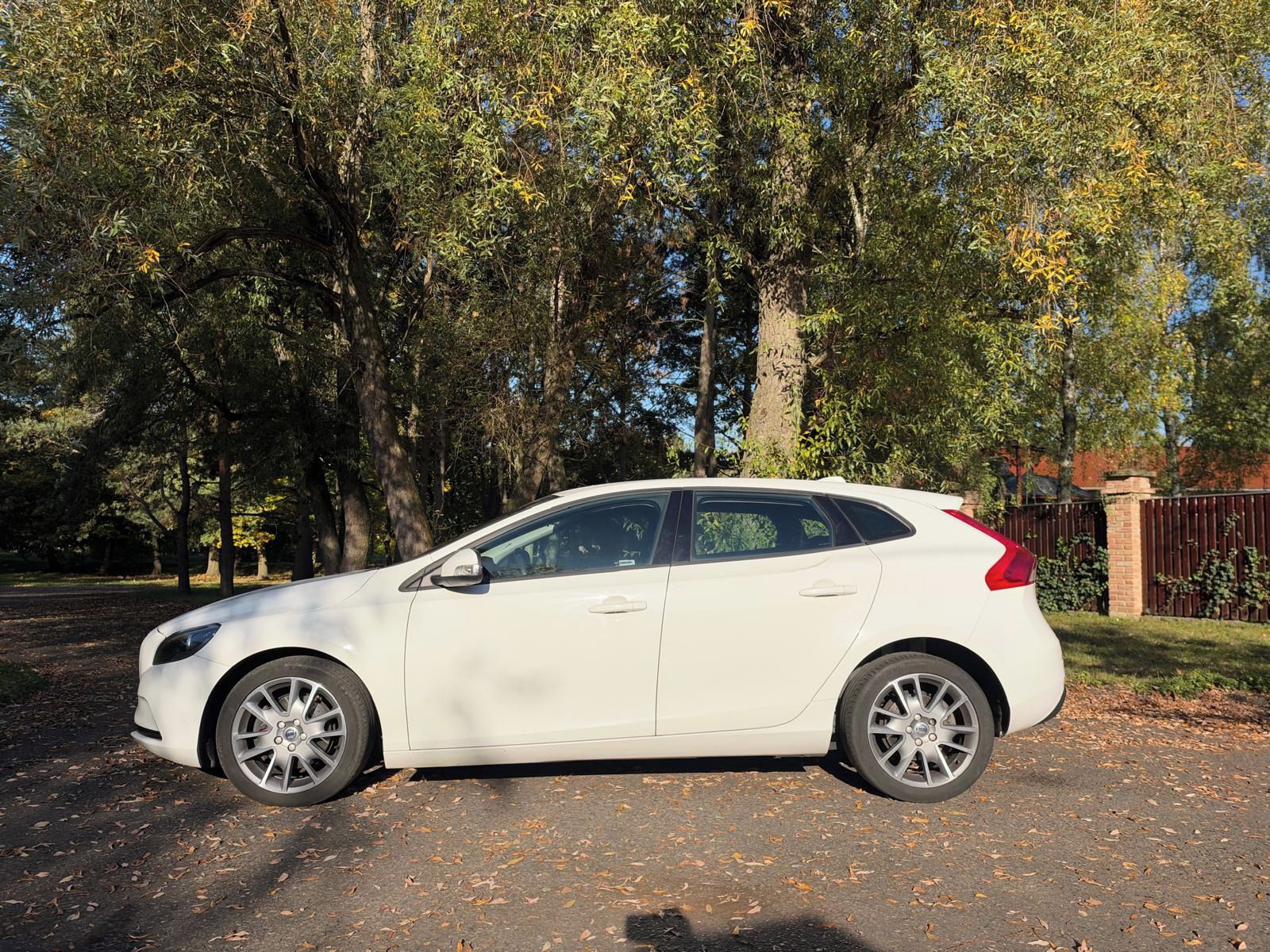 Volvo V40, Kinetic,T2, TOP stav
