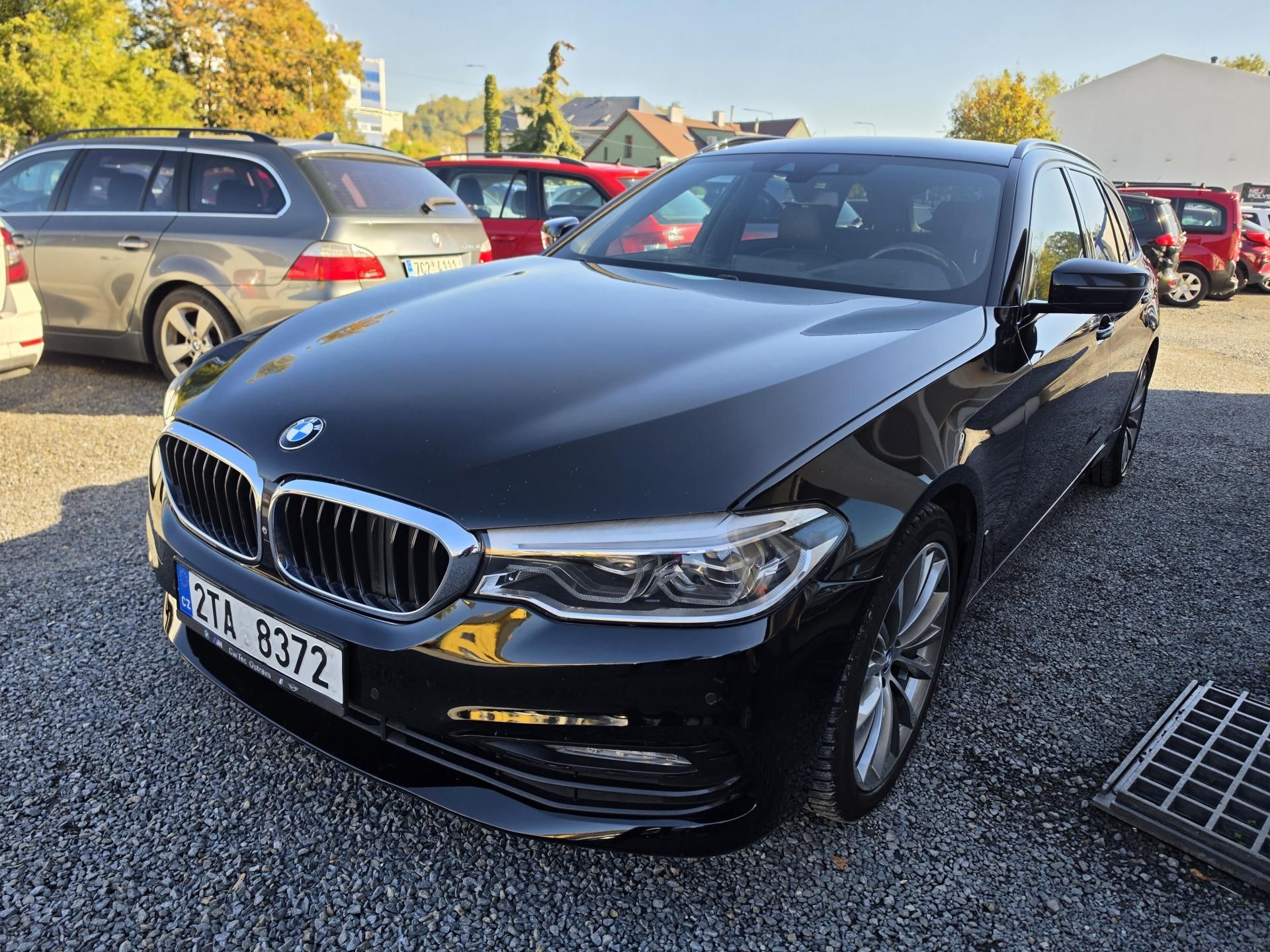 BMW Řada 5, 520D TZ Sport Line Harman - fotka 2