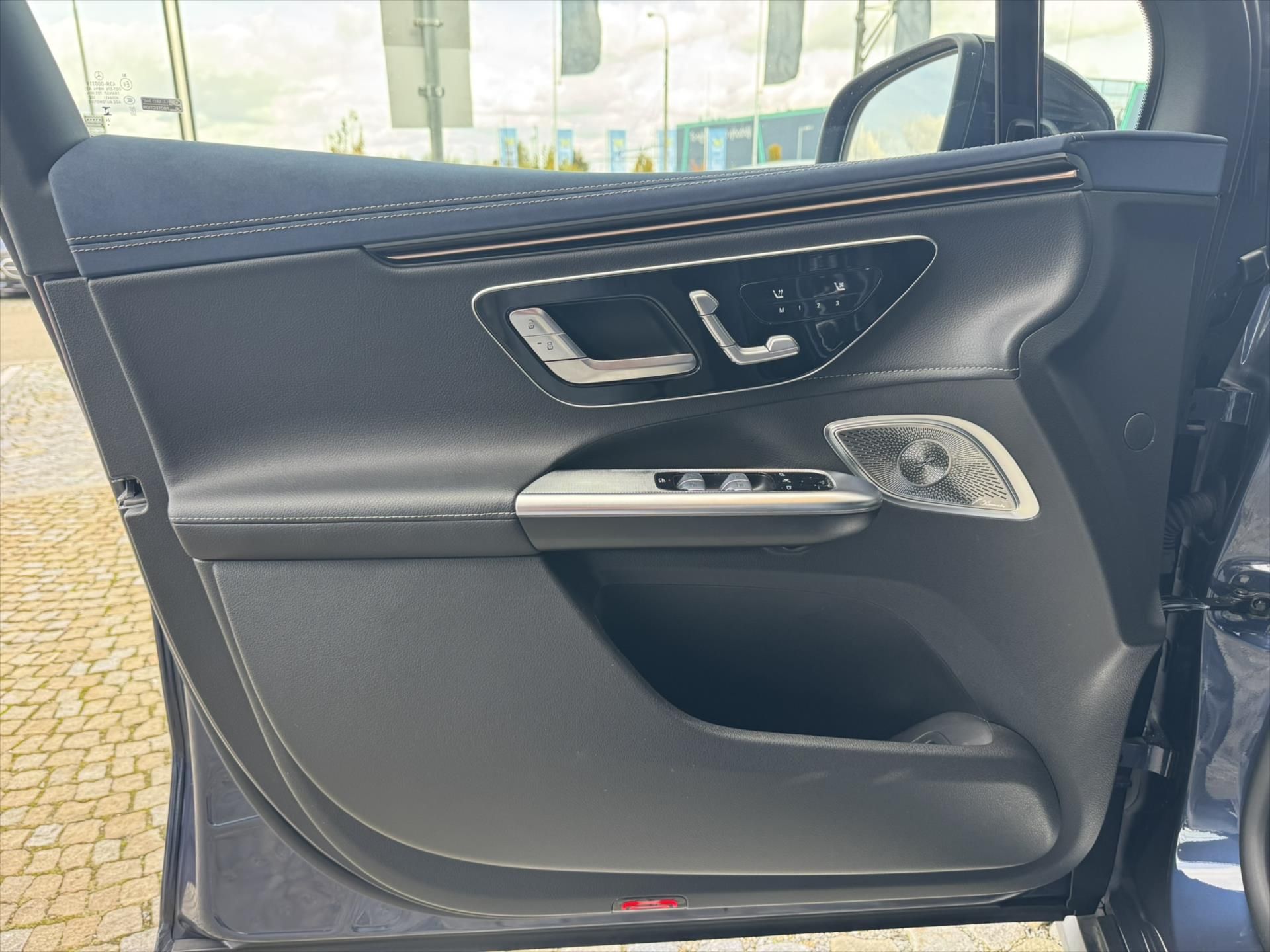Mercedes-Benz EQE, EQE 500 4MATIC SUV - fotka 4