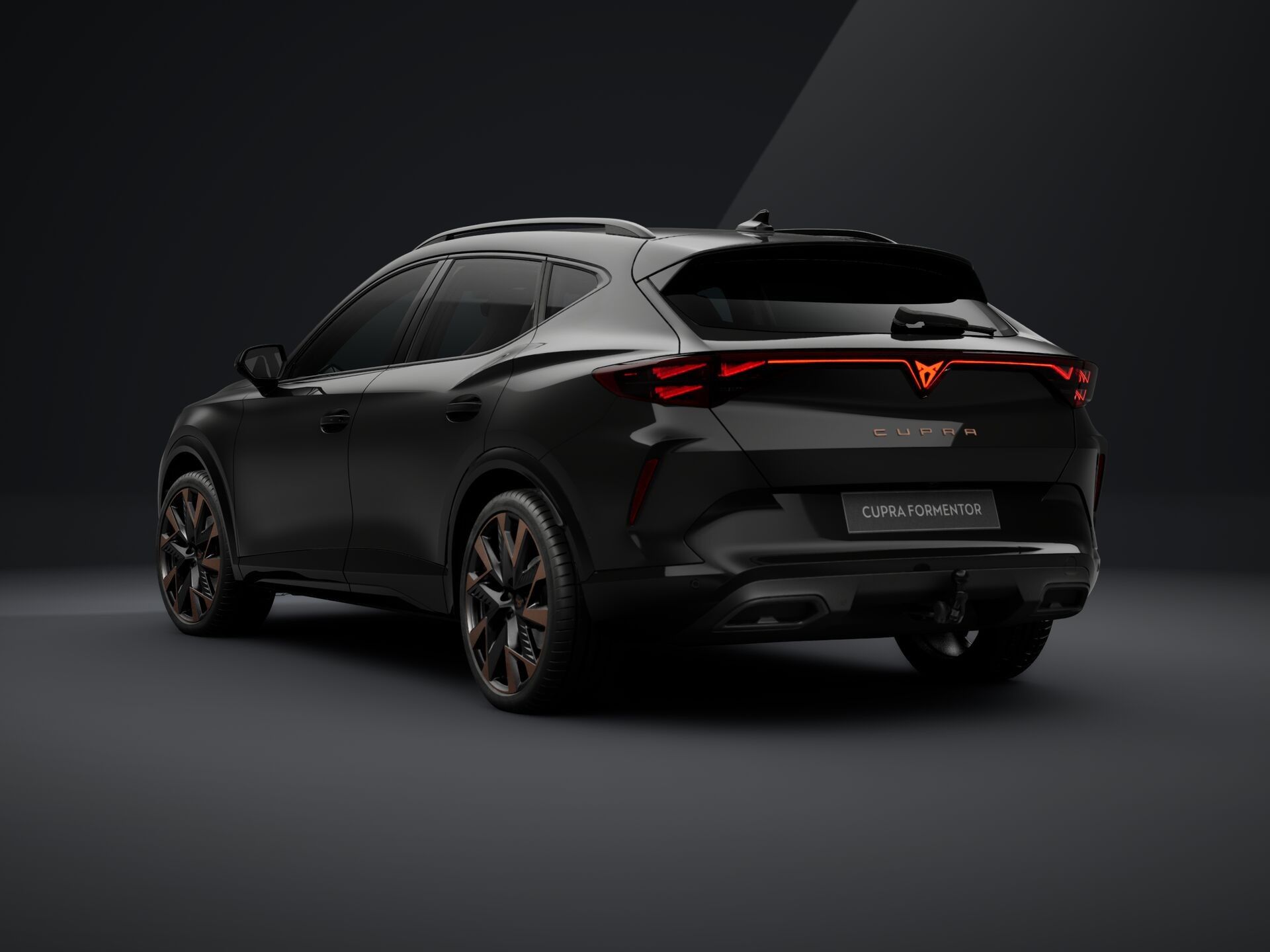 Cupra Formentor, 2.0 TSI 204k DSG 4WD - fotka 4