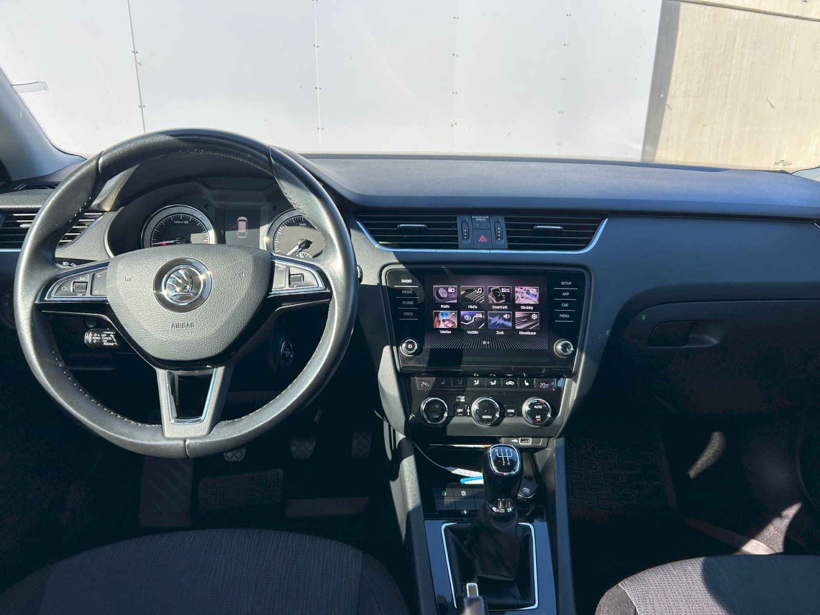 Škoda Octavia, OCTAVIA 1,6TDI 85kW 35000KM!!! - fotka 5