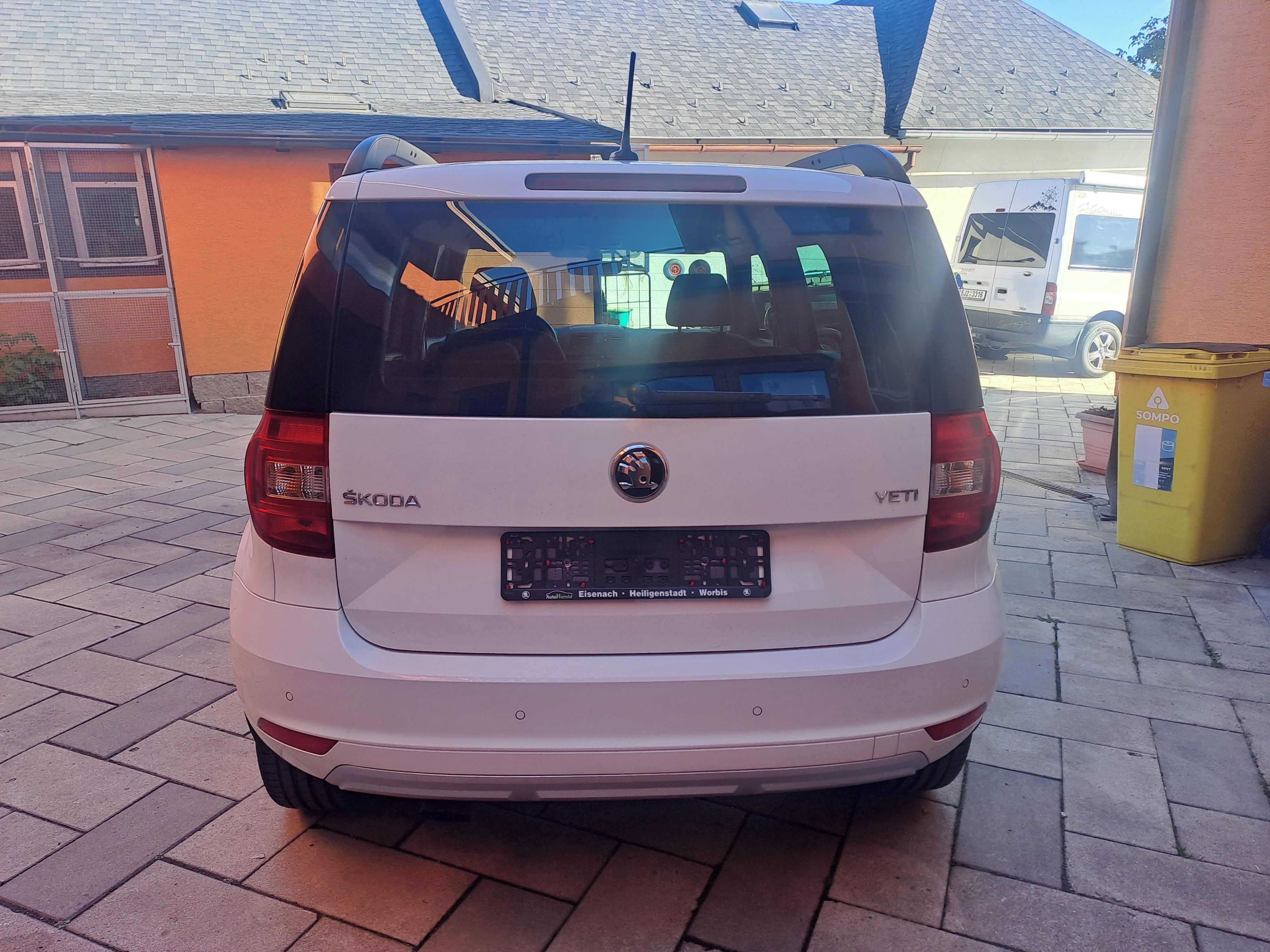 Škoda Yeti, 1,2 TSI 81KW (řemen) TOP STAV - fotka 4