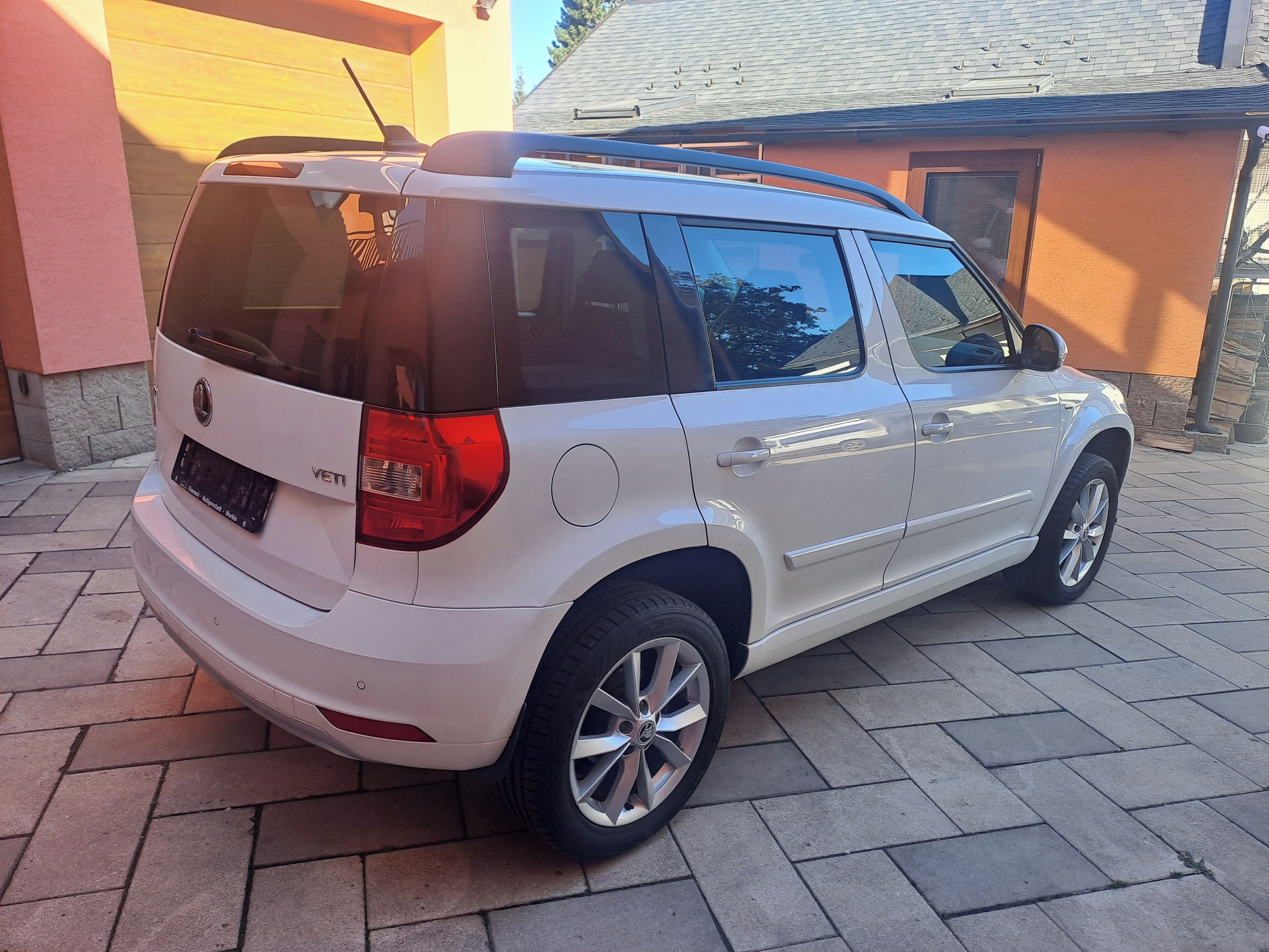 Škoda Yeti, 1,2 TSI 81KW (řemen) TOP STAV - fotka 5