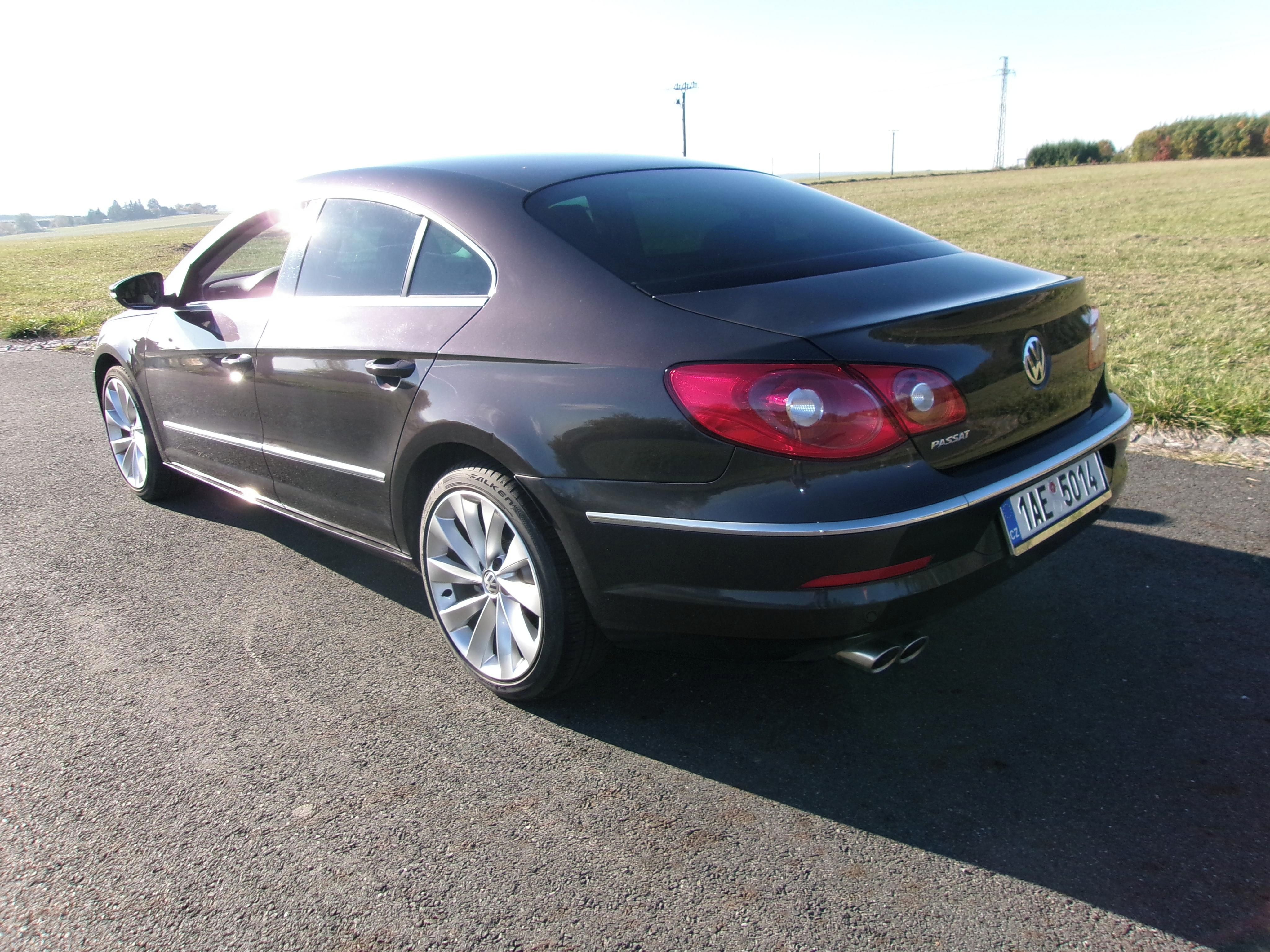 Volkswagen Passat CC, 2,0TDI DSG naj 55 000 km - fotka 3