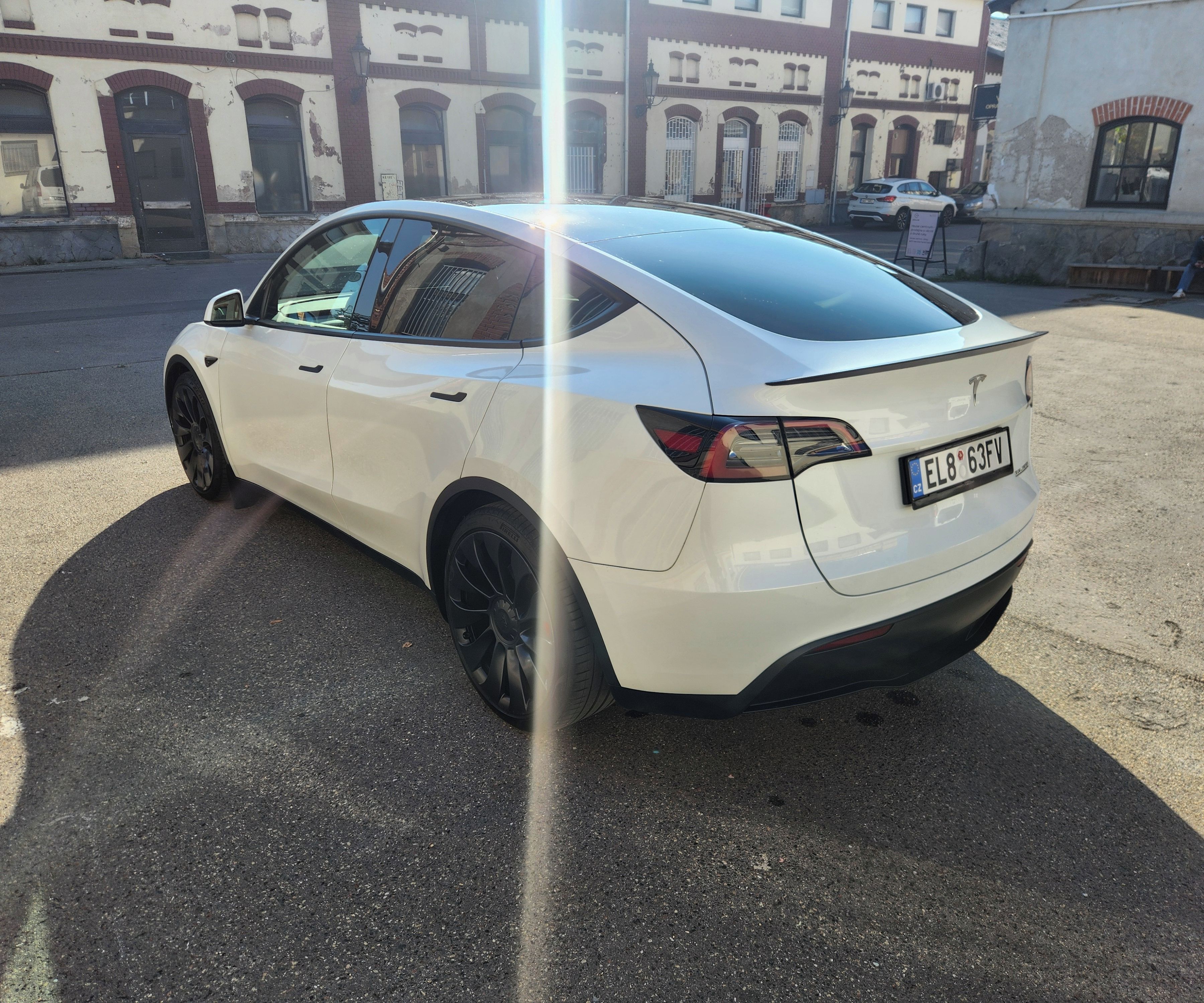Tesla Model Y, 534KW*78,8KWh*PERFORMENS* - fotka 5