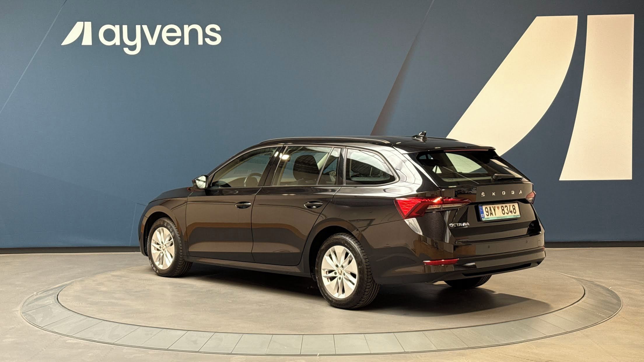 Škoda Octavia, 2.0 TDI 85kW DSG Ambition Comb - fotka 3