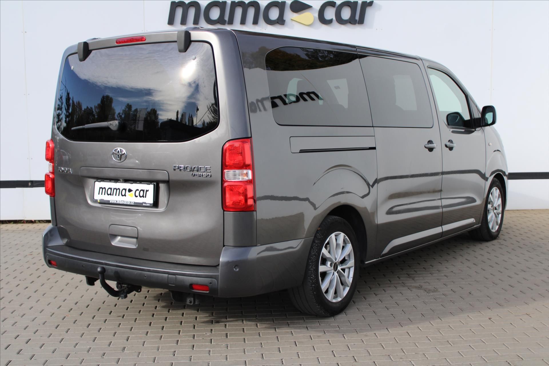 Toyota Proace, 2.0 D 130kW L2 SERVISNÍ KN. - fotka 3