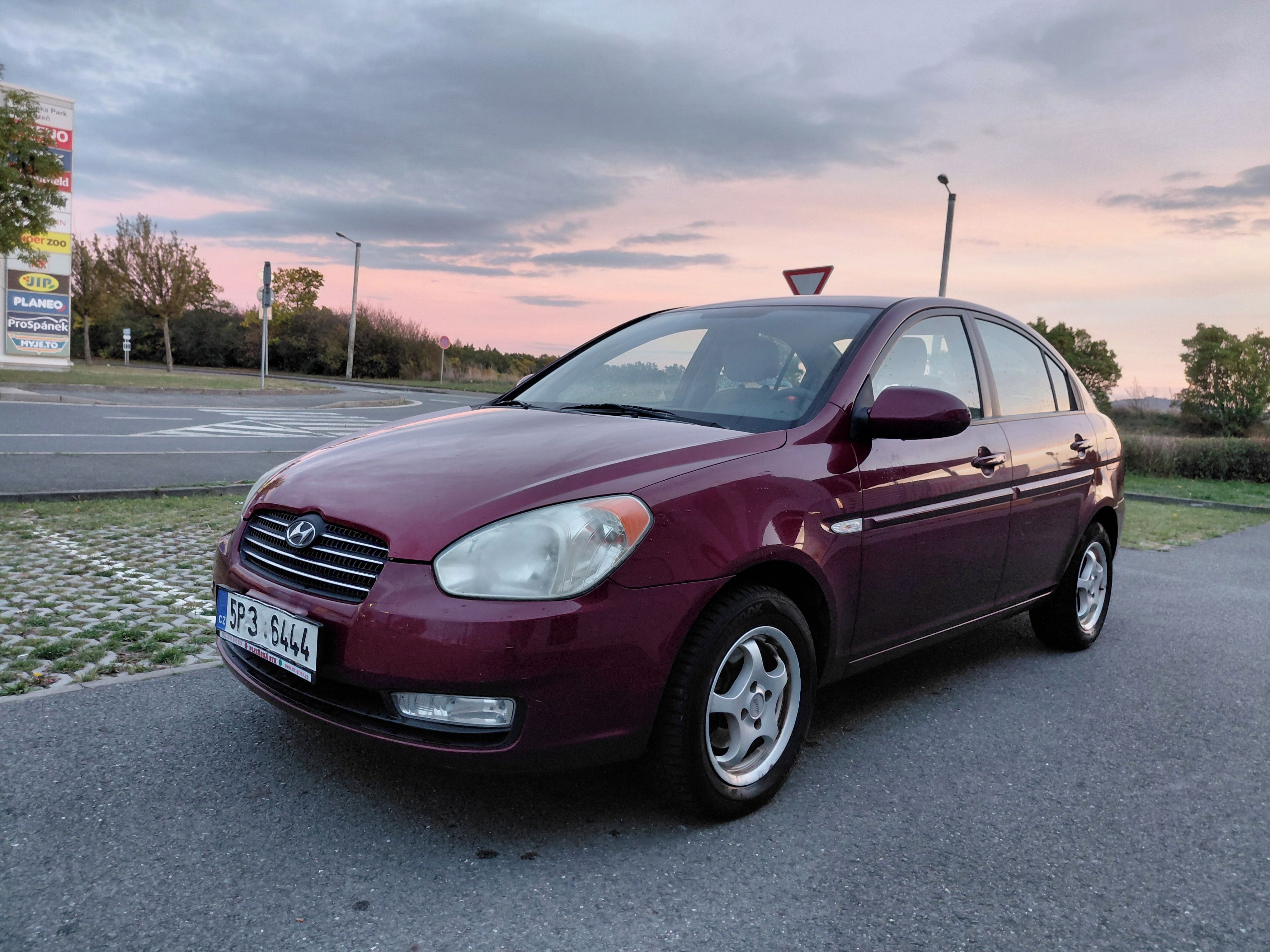 Hyundai Accent, 1.5CRDI 81KW 2.MAJ SPOLEHLIVÉ - fotka 3