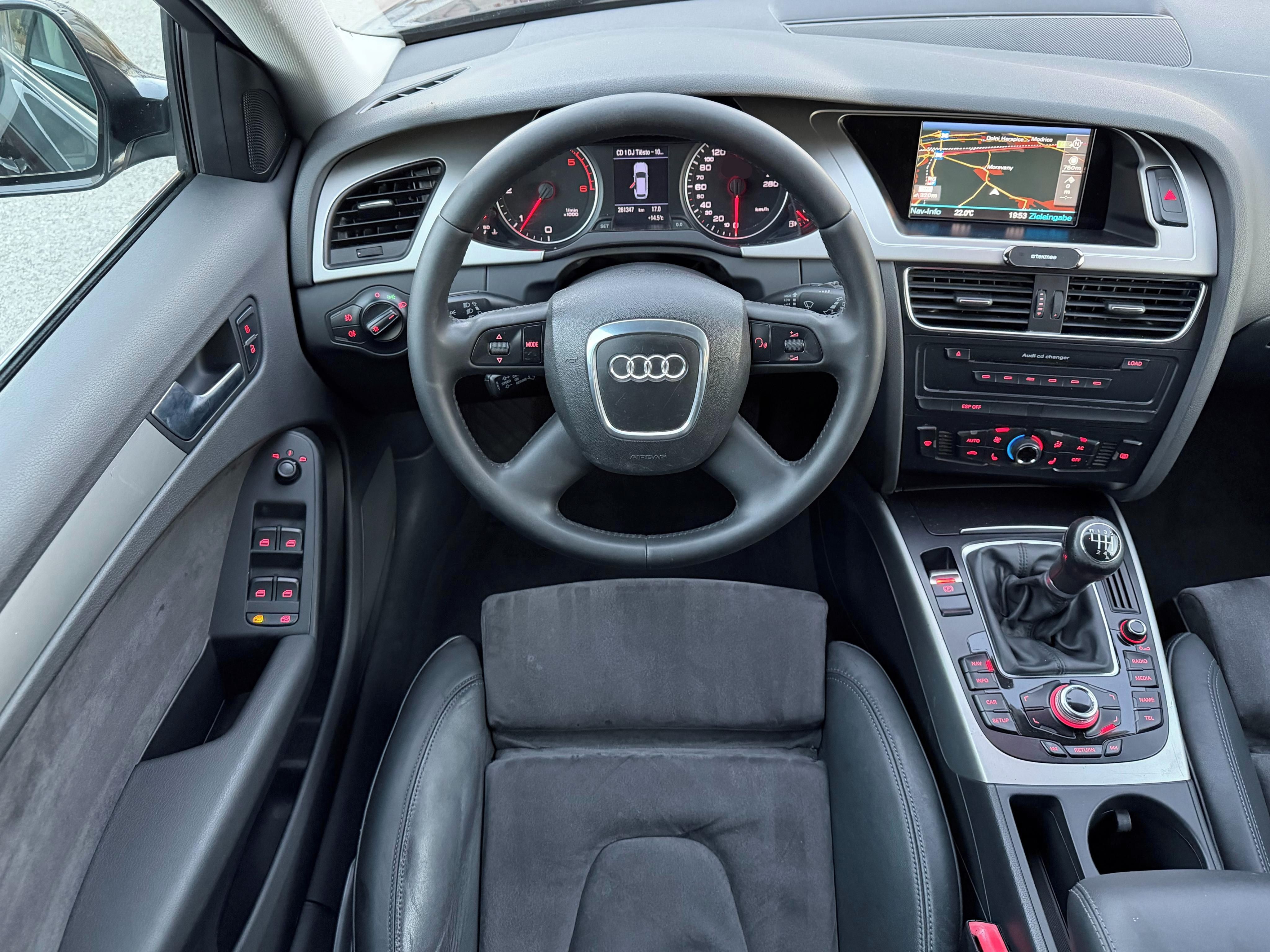 Audi A4, 2.0TDI,Navi,Bi-xenon,KůŽE,ALU - fotka 6