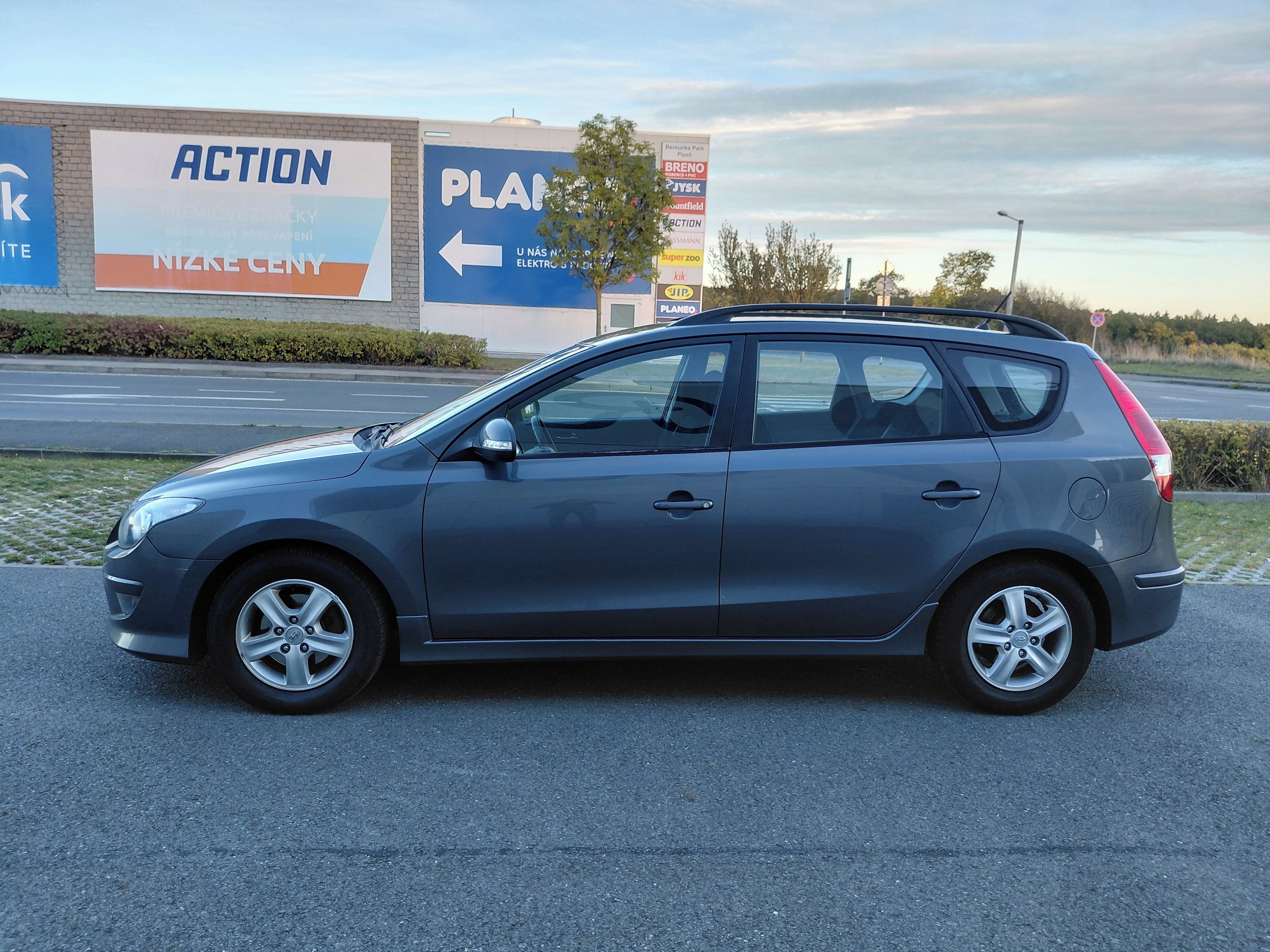 Hyundai i30, 1.6CRDI 85KW,SPOLEHLIVÉ,PĚKNÉ - fotka 4