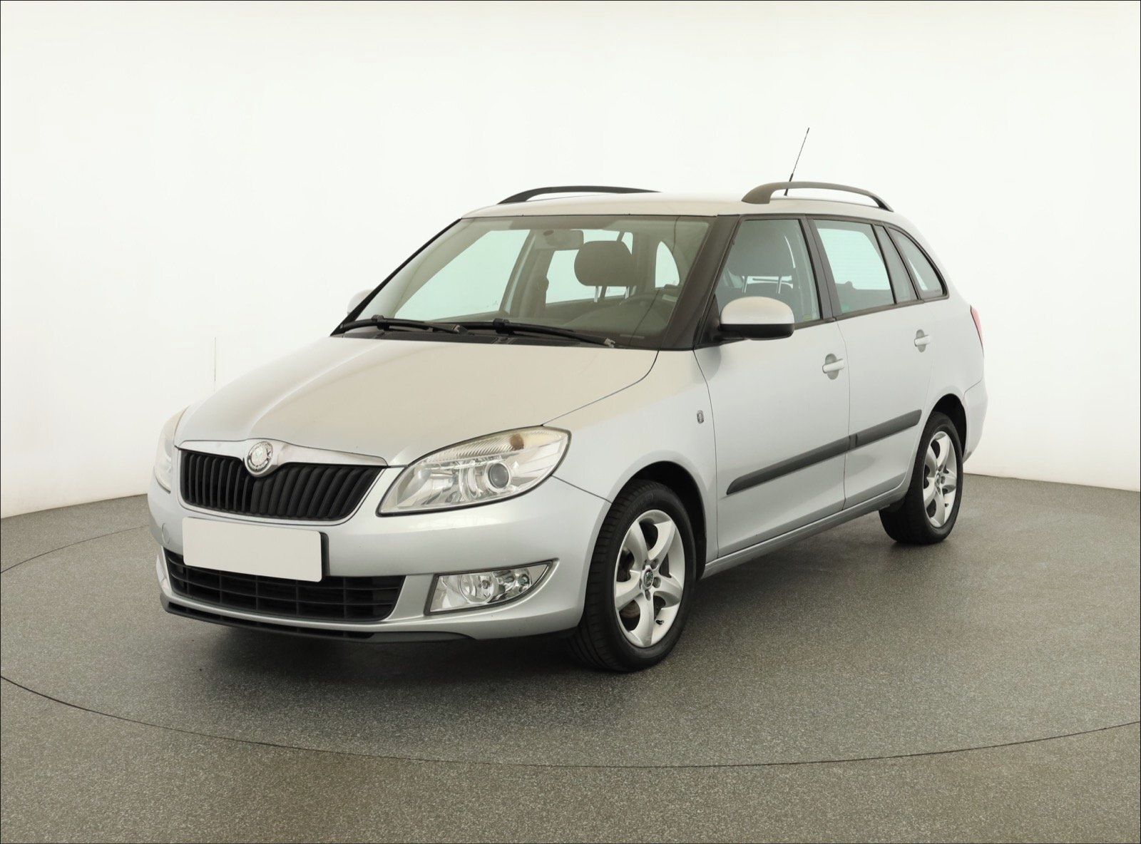 Škoda Fabia, 1.6 TDI, Style, Serv.kniha - fotka 2