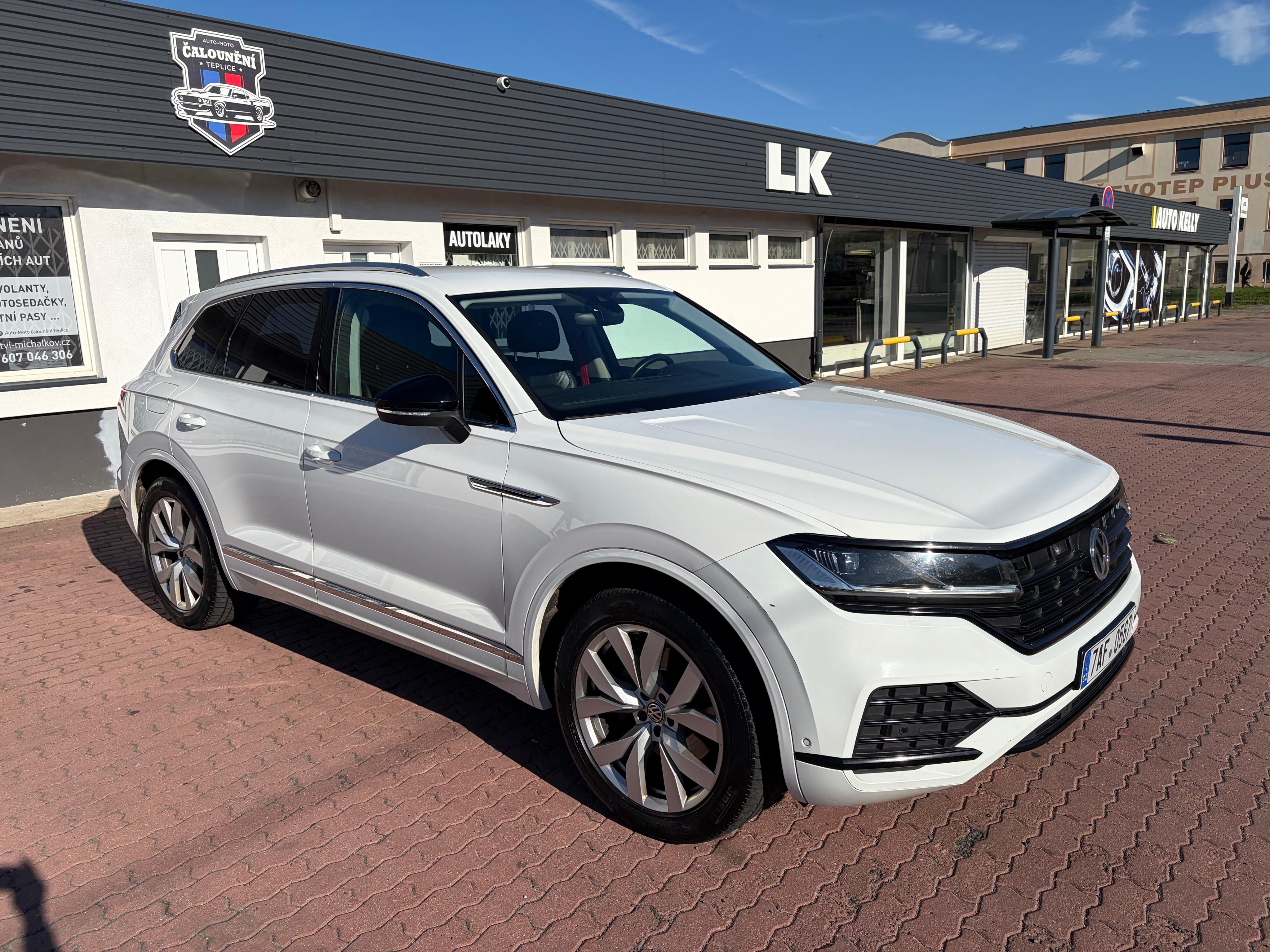 Volkswagen Touareg, ČR 210kw 2.majitel - fotka 2