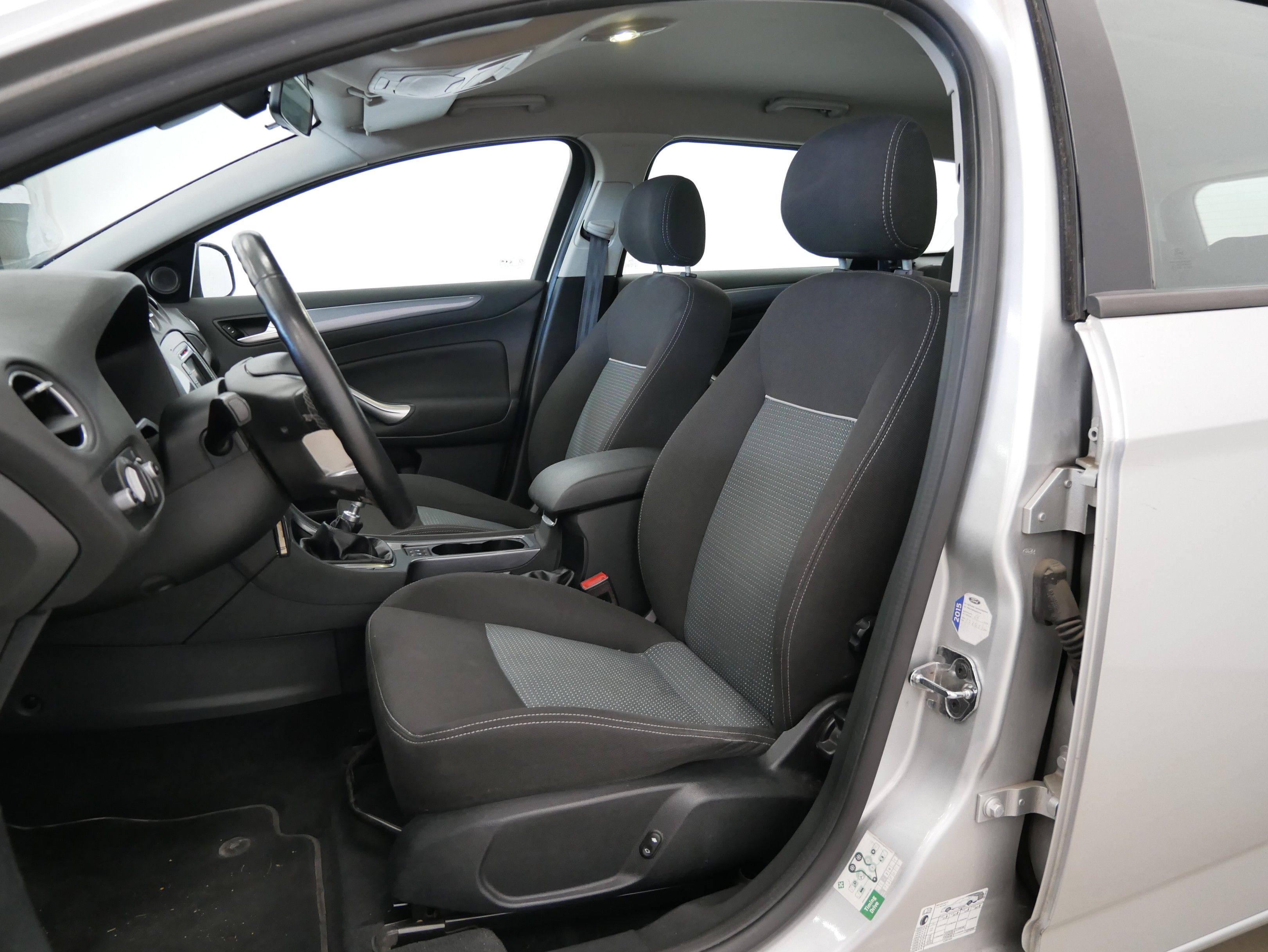 Ford Mondeo, 1.6 TDCI 85 kW Titanium - fotka 6