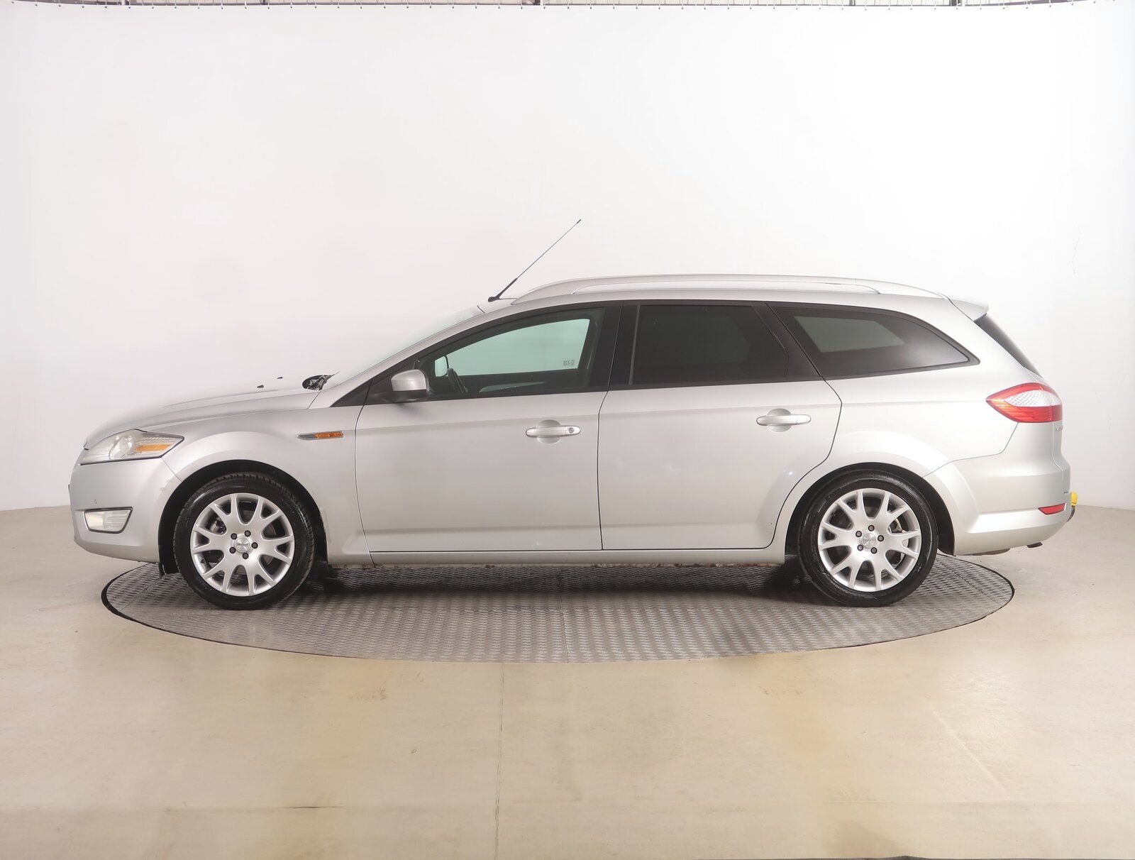 Ford Mondeo, 2.0 TDCi, Serv.kniha - fotka 3