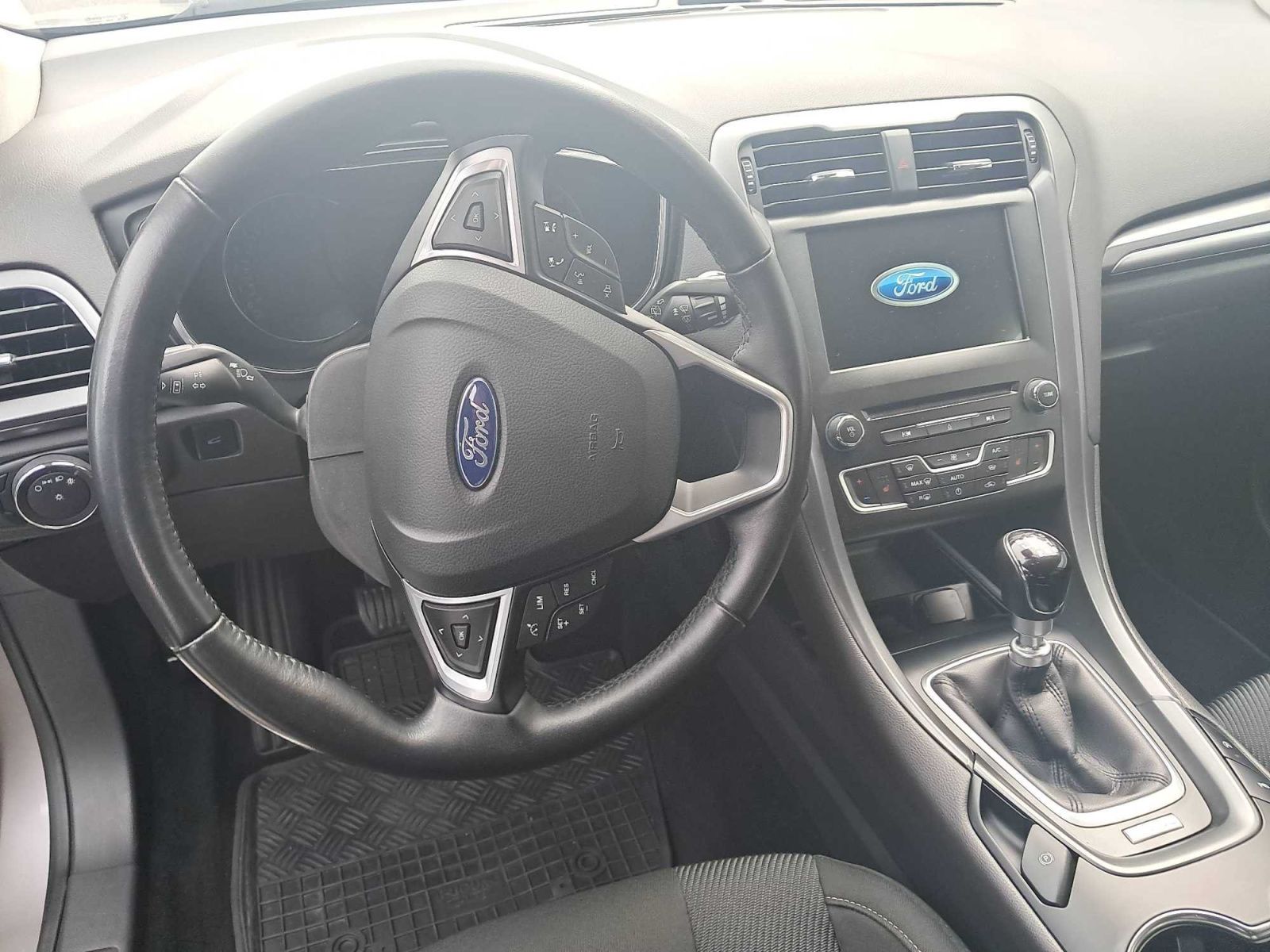 Ford Mondeo, 1.5 EcoBoost, ČR,1.maj - fotka 3