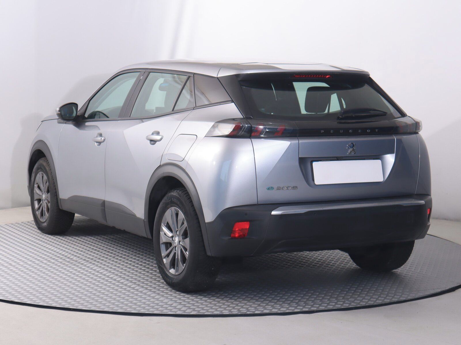 Peugeot 2008, 50 kWh, SoH 91%, Active - fotka 4