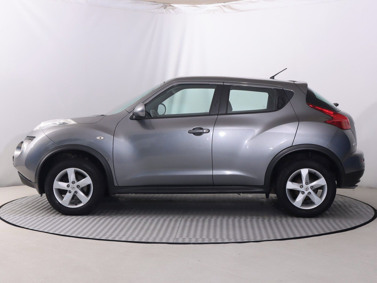 Nissan Juke, 1.6 i - fotka 3