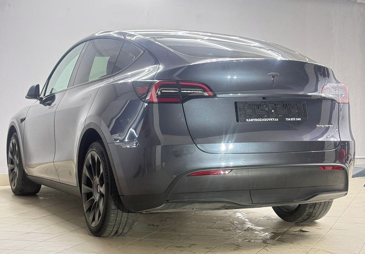 Tesla Model Y, Tesla model Y Long Range - fotka 6