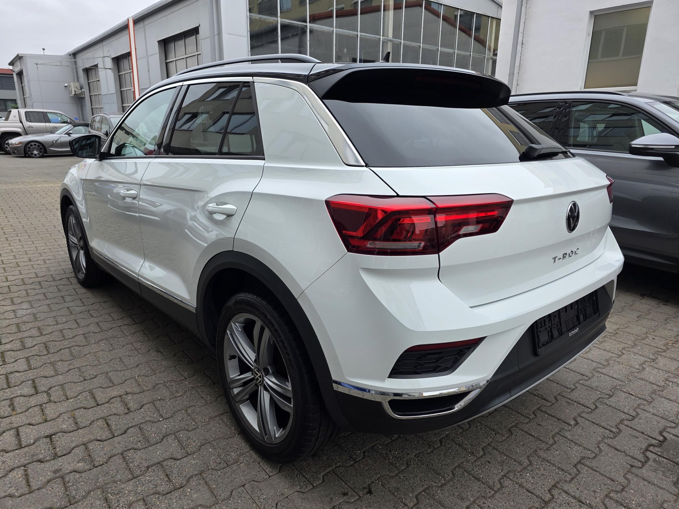 Volkswagen T-Roc, 2.0 TDI 110kW DSG Sport - fotka 4