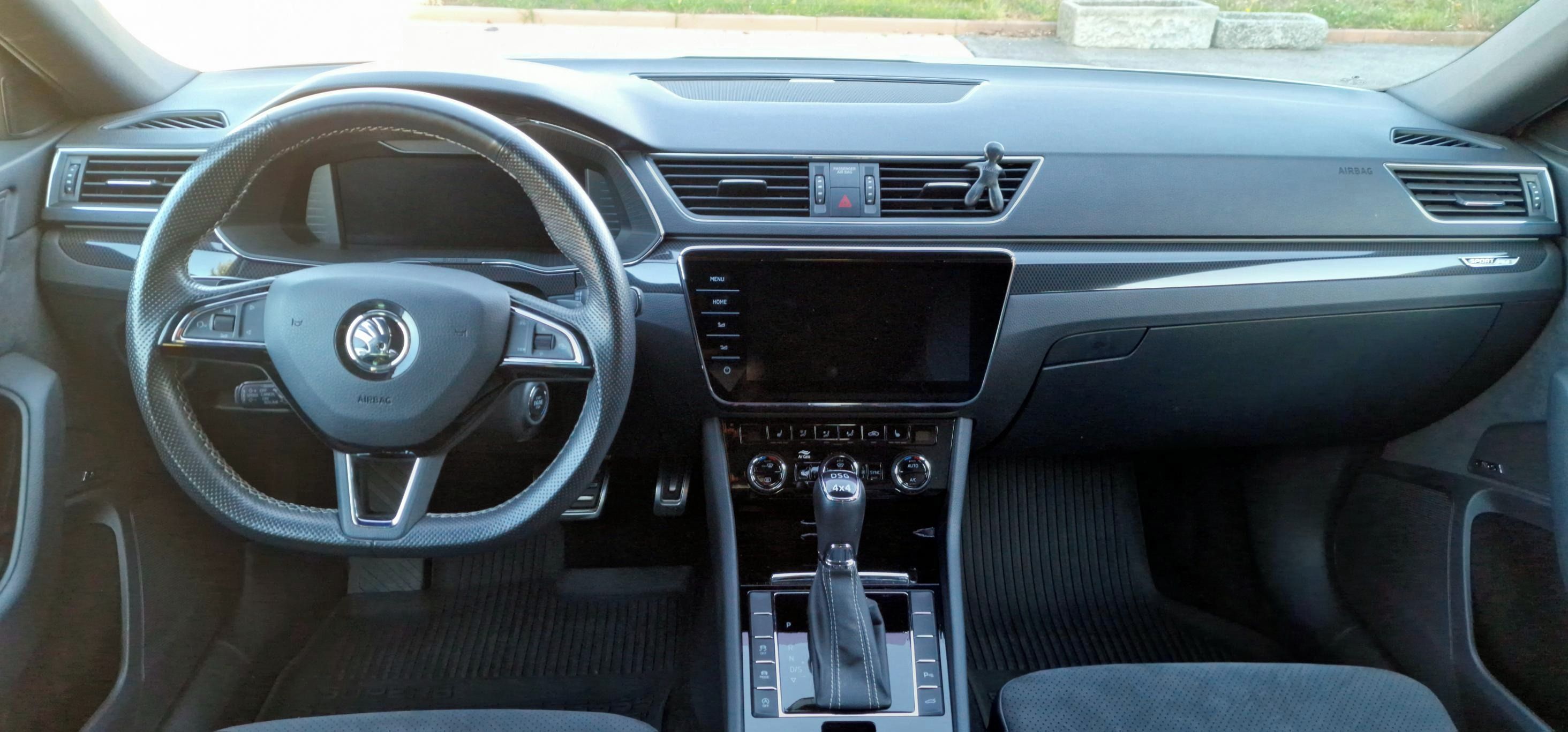 Škoda Superb, SportLine 4x4 200 kw, 1.maj.ČR - fotka 2