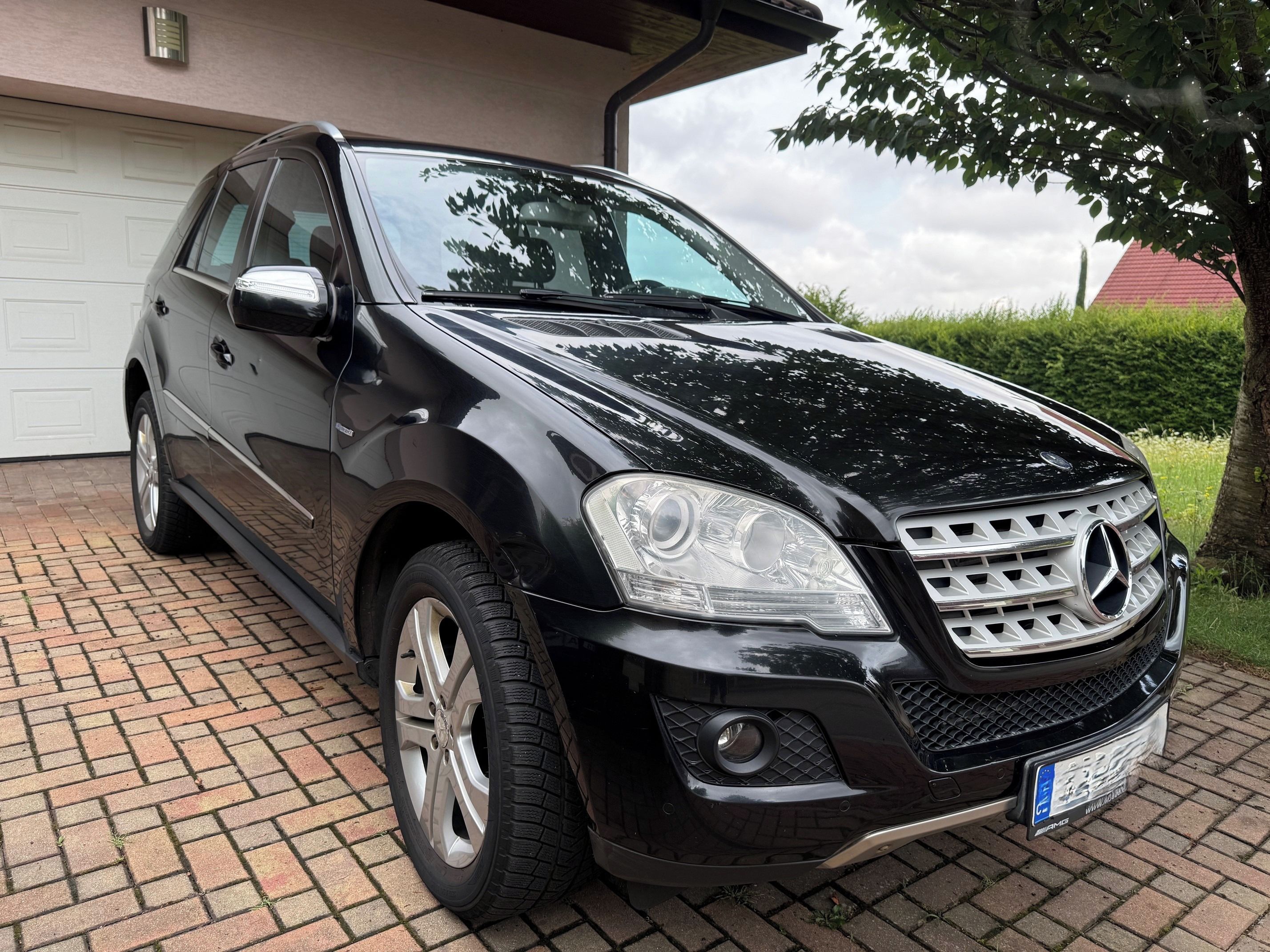 Mercedes-Benz ML, Mercedes-Benz ML 300CDI 4MATIC - fotka 2