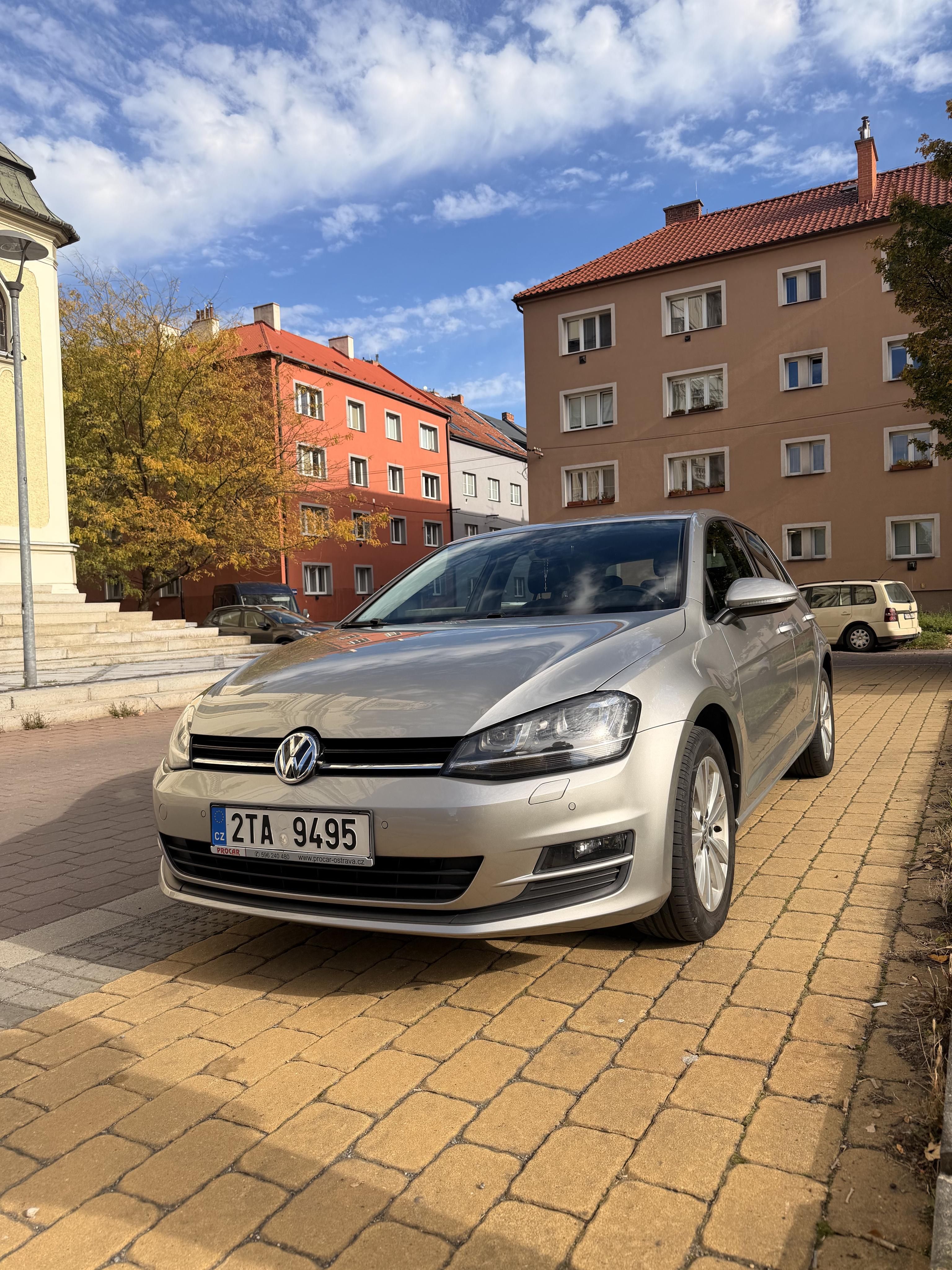 Volkswagen Golf, VW Golf 1.4TSI 92Kw DSG - fotka 2