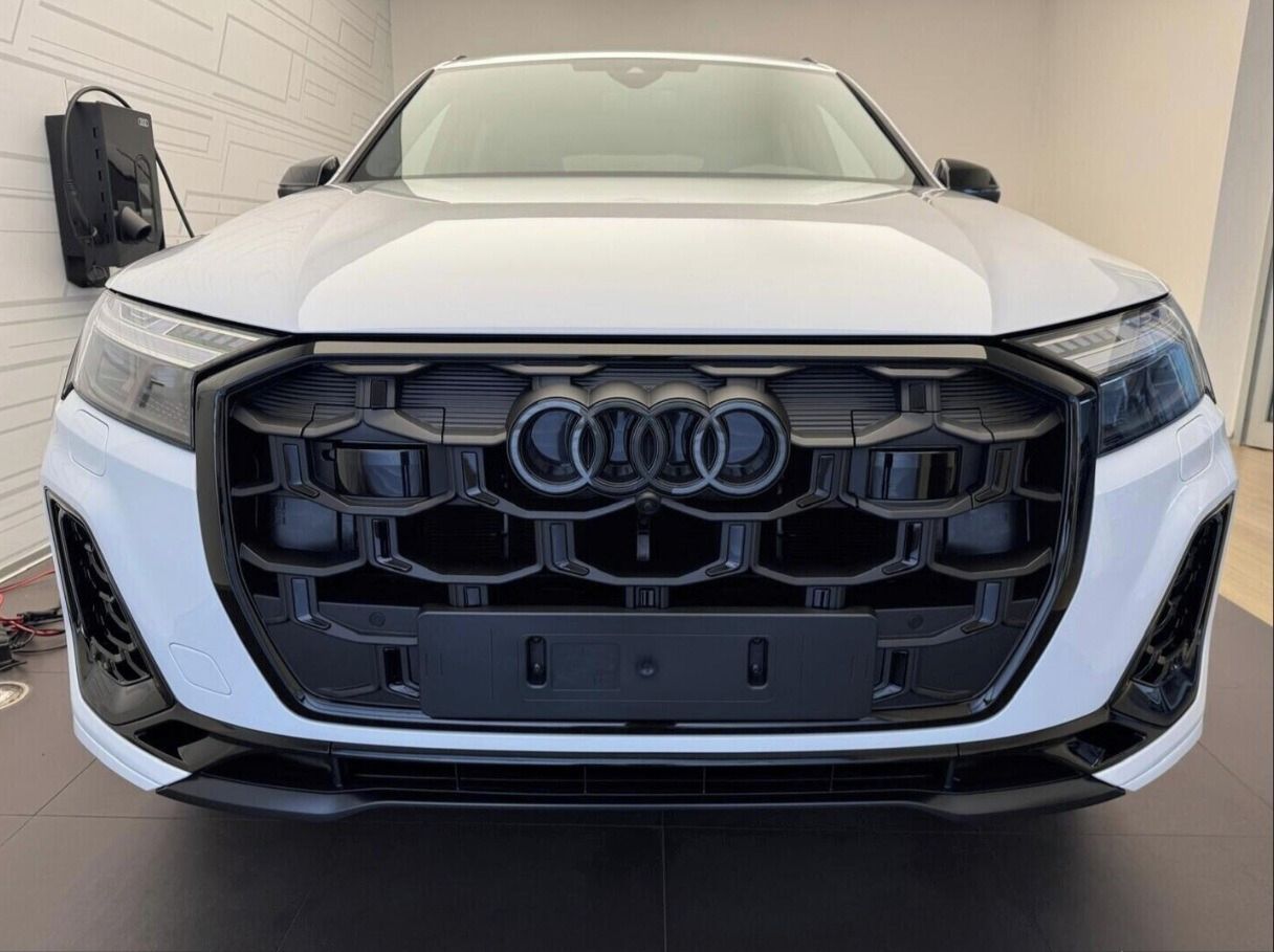 Audi Q7, Audi Q7 SUV S line TDI quattro - fotka 2