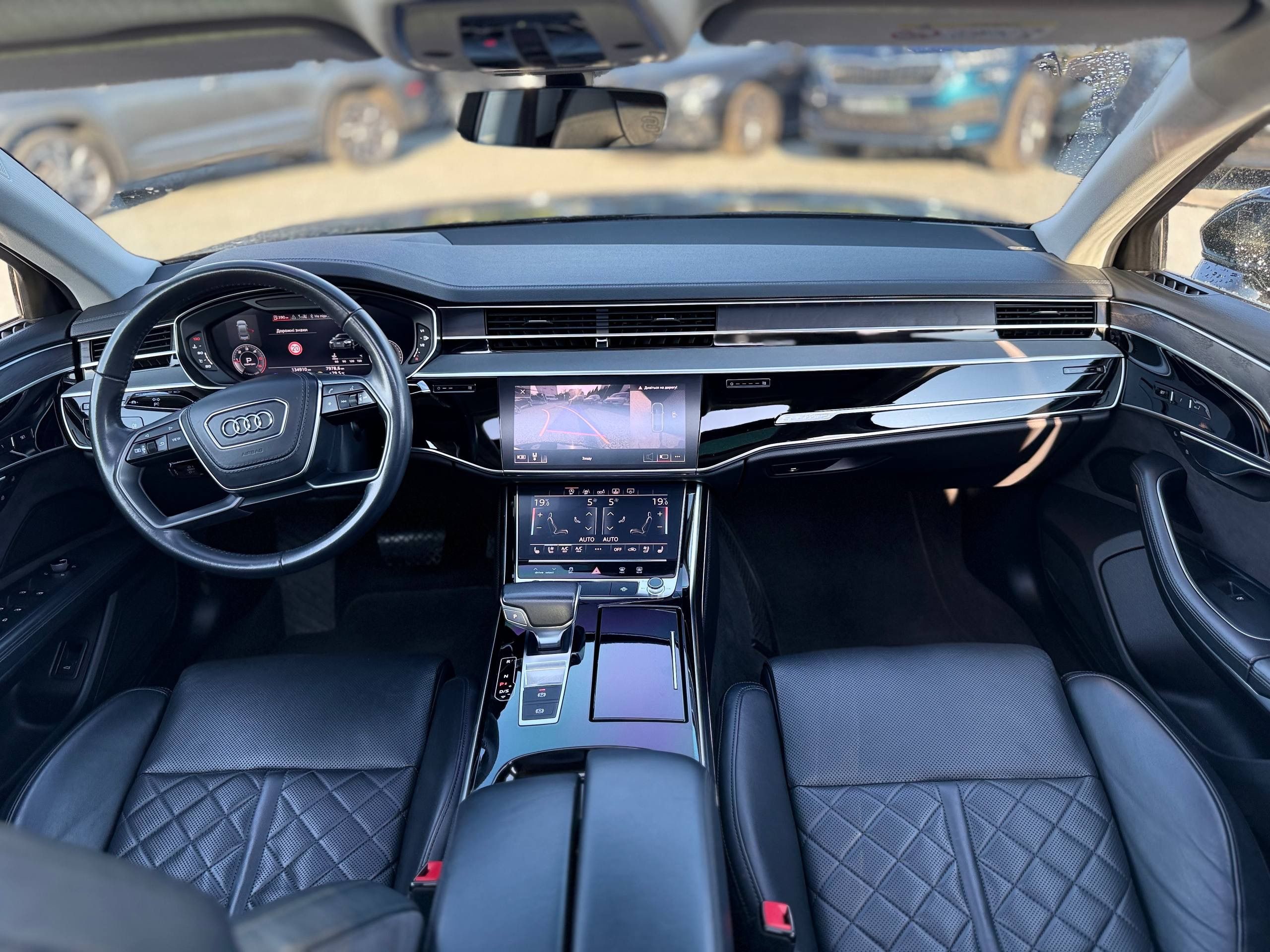 Audi A8 - fotka 4