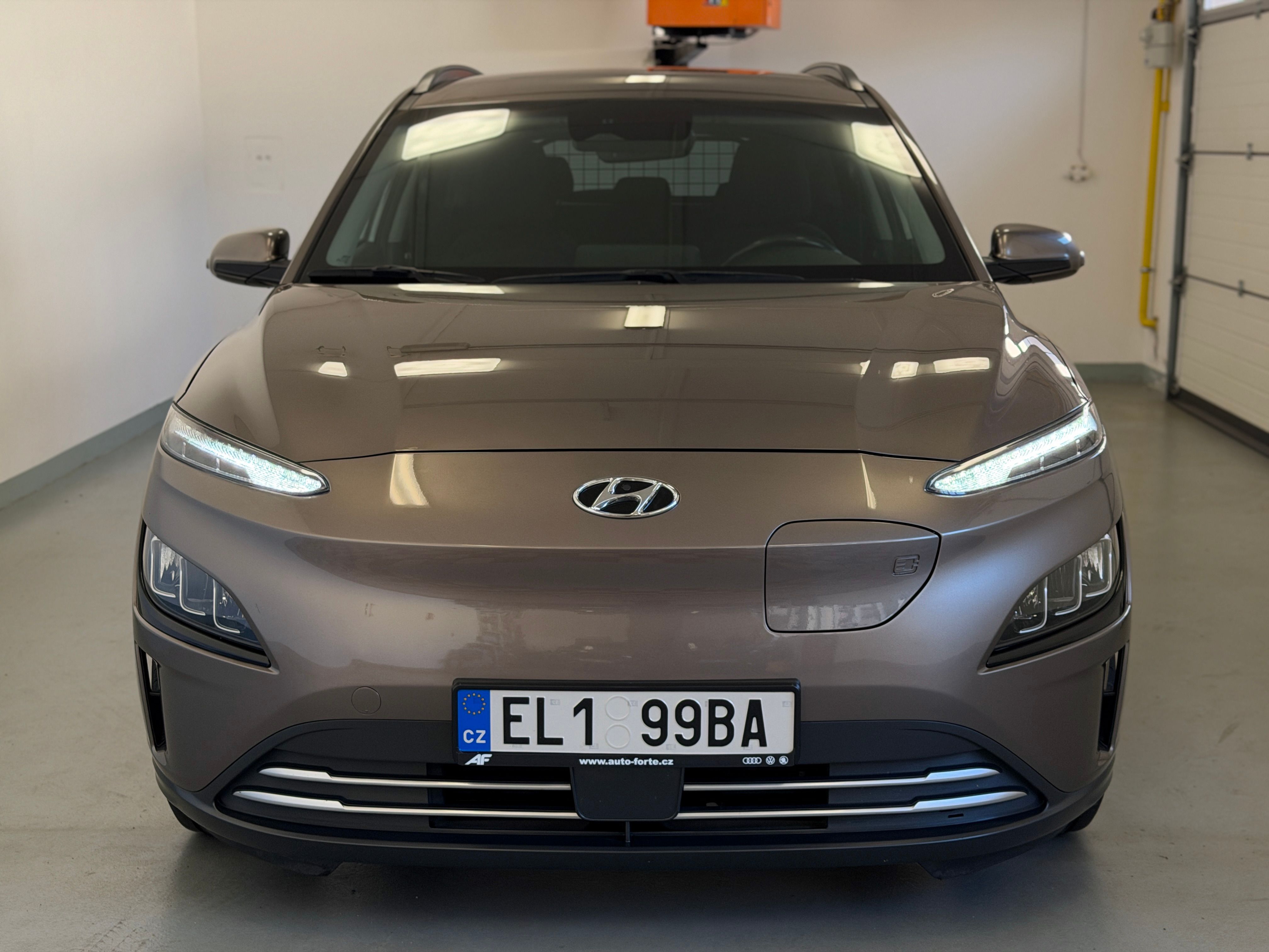 Hyundai Kona, EV STYLE MOTOR 150kw BAT64kw - fotka 3