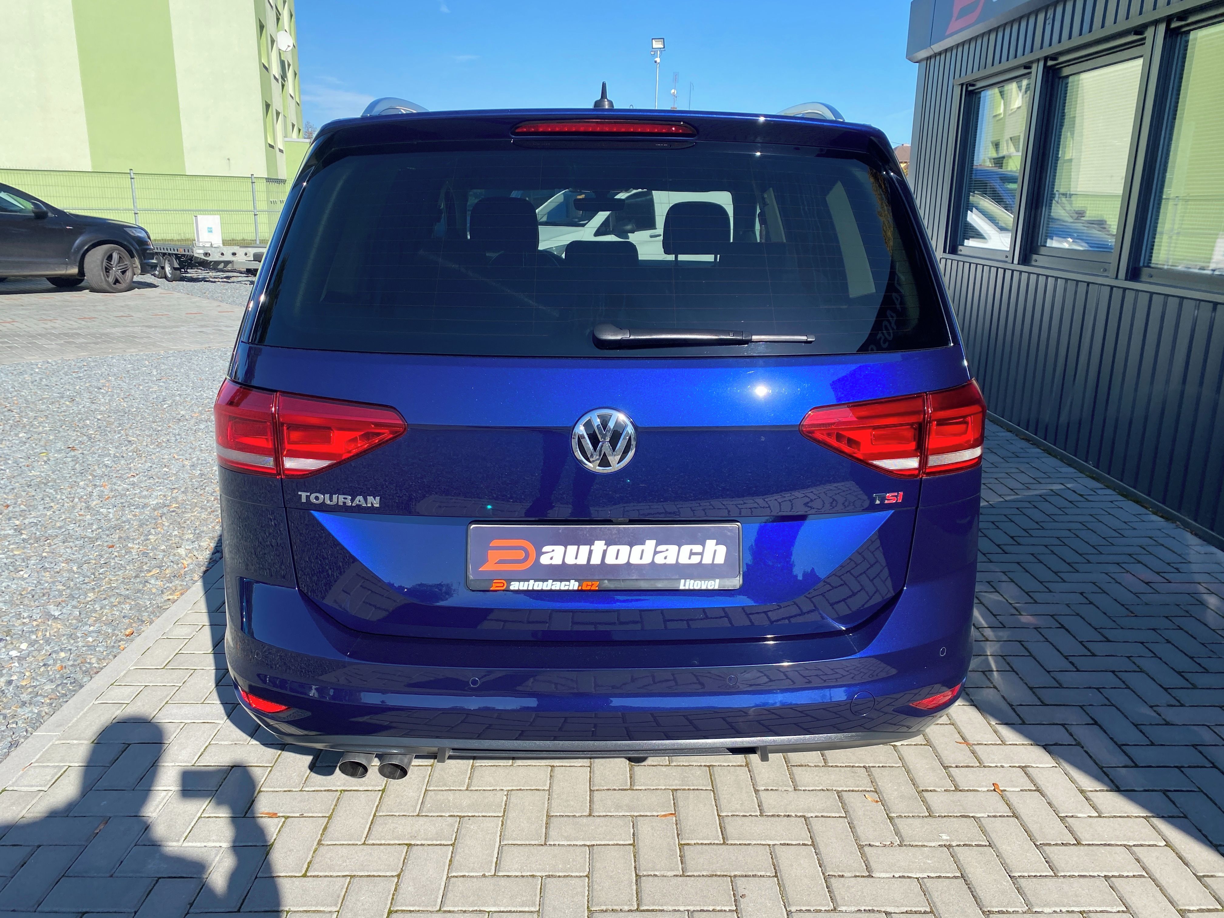 Volkswagen Touran, 1.4TSI 110kW- 1xMAJ.-LED- NAVI - fotka 4