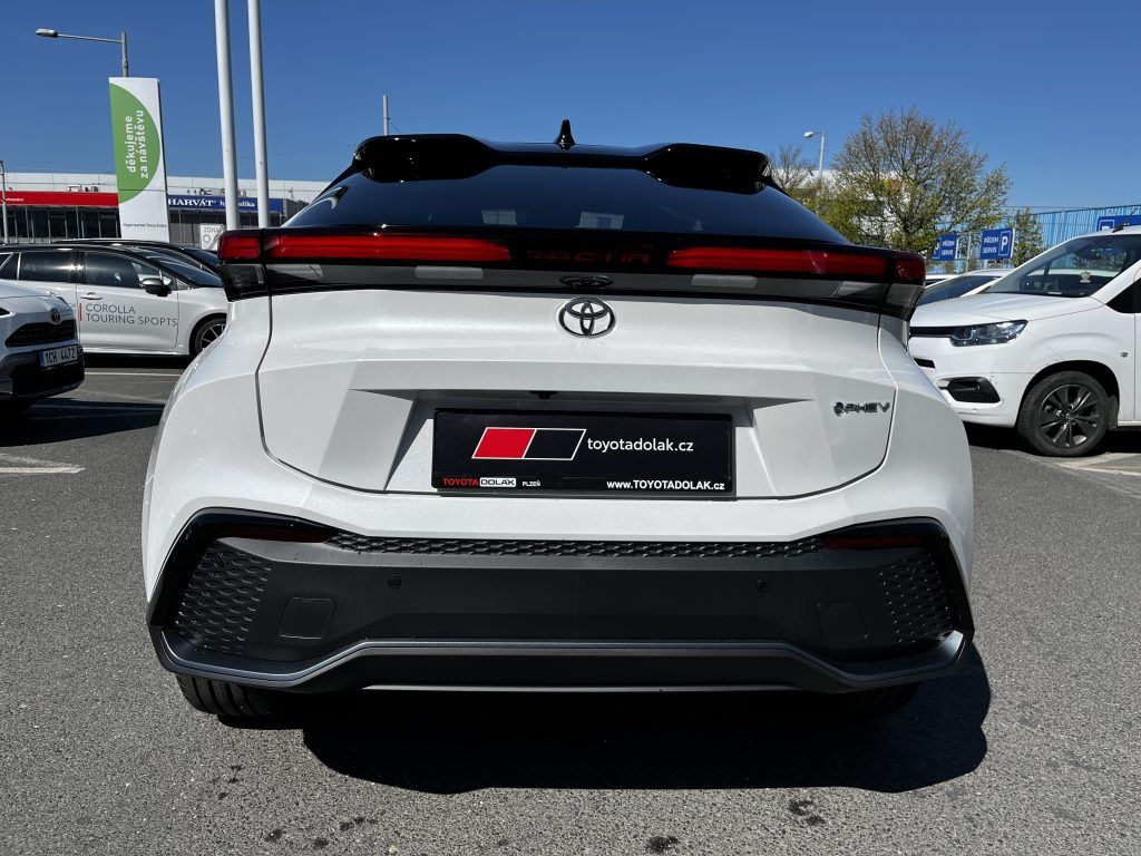 Toyota C-HR, 2.0 Plug-in Hybrid Executive - fotka 5