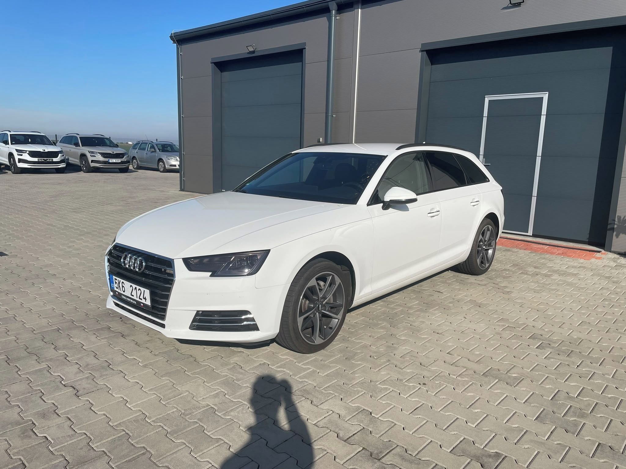 Audi A4 Avant, 2.0Tdi 140kw, el.kufr, automat - fotka 2