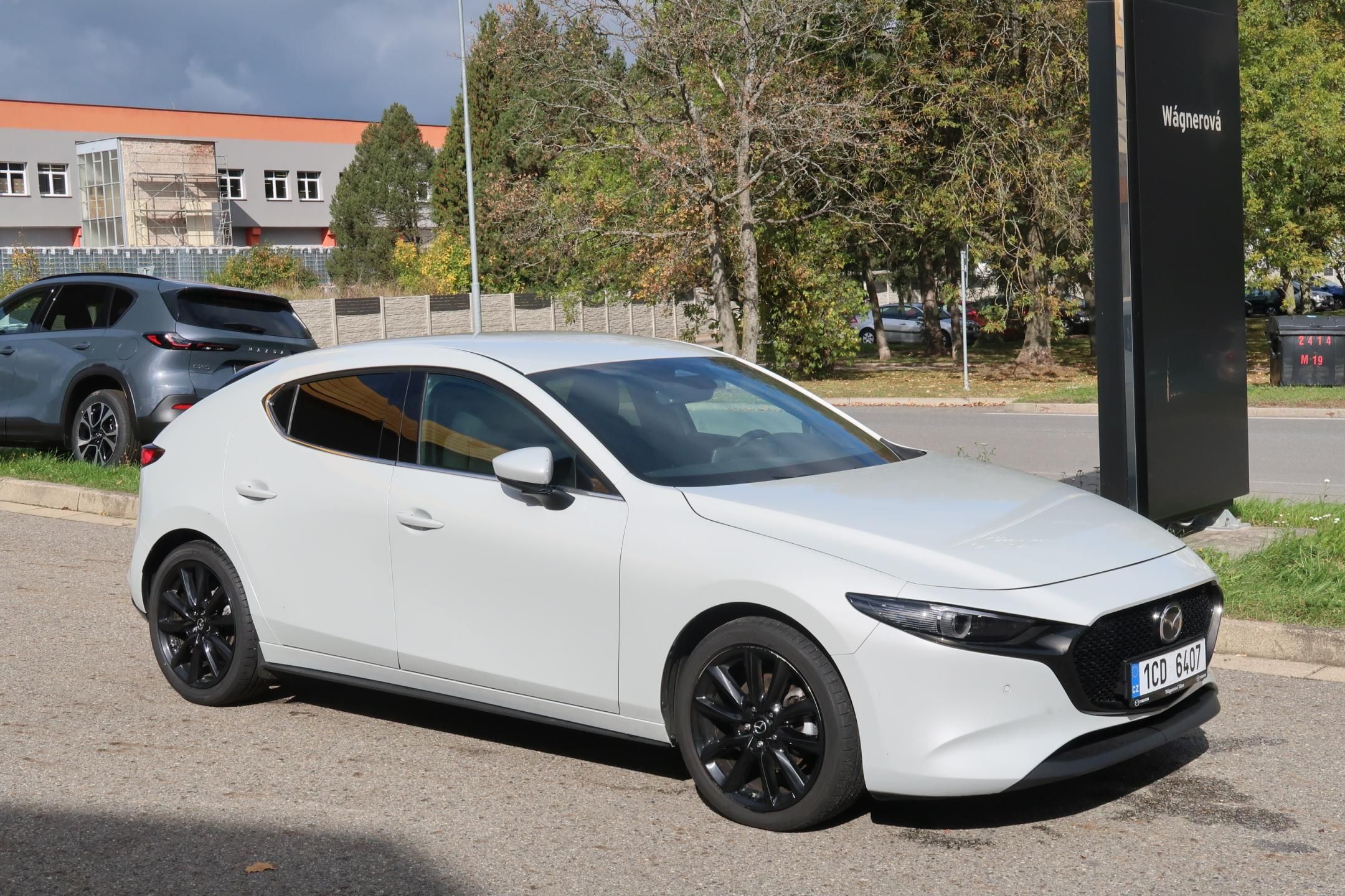 Mazda 3, 2,0 X186 AT AWD, Bose,360°kam. - fotka 2