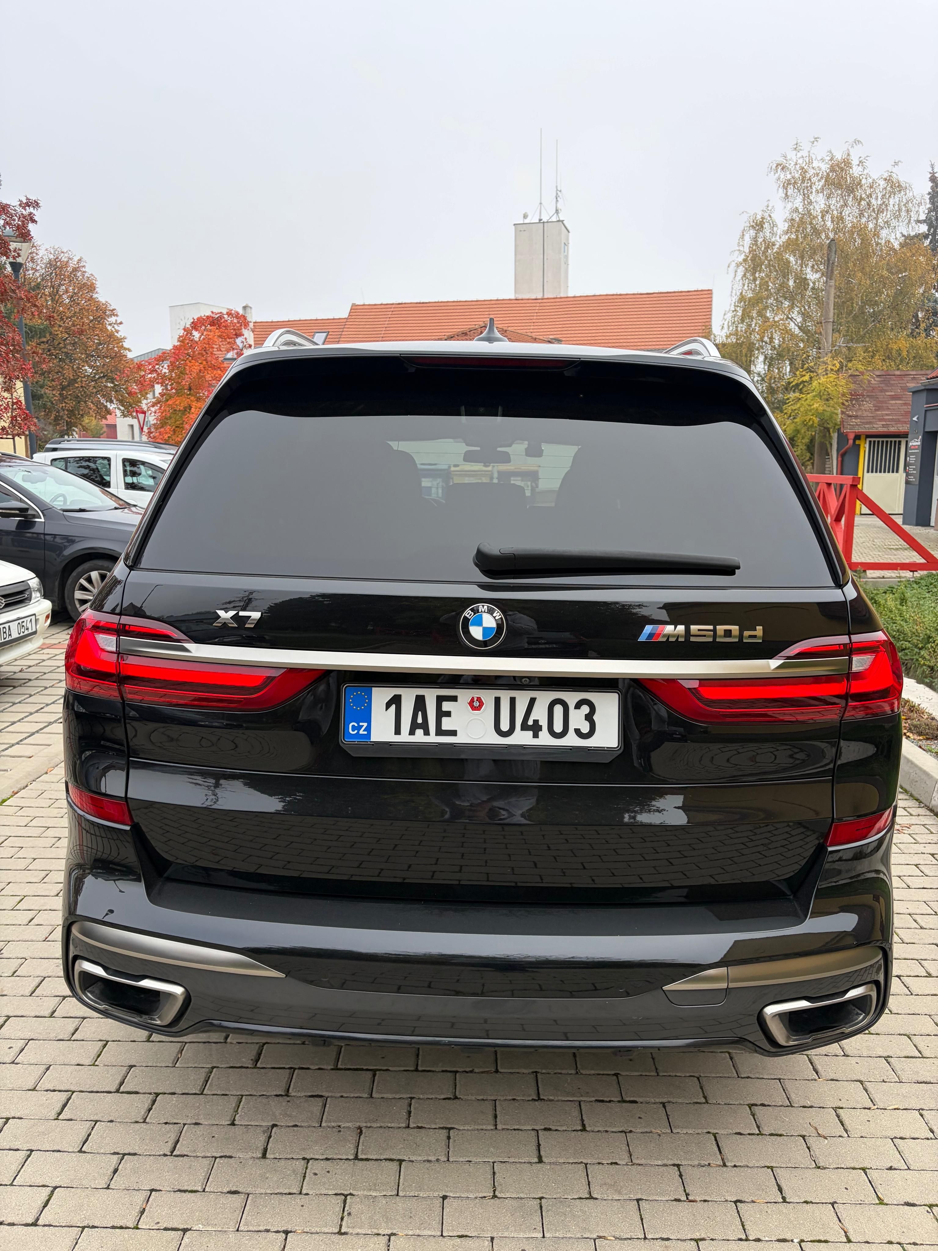 BMW X7, BMW X7 M50d - TOP STAV ! - fotka 6