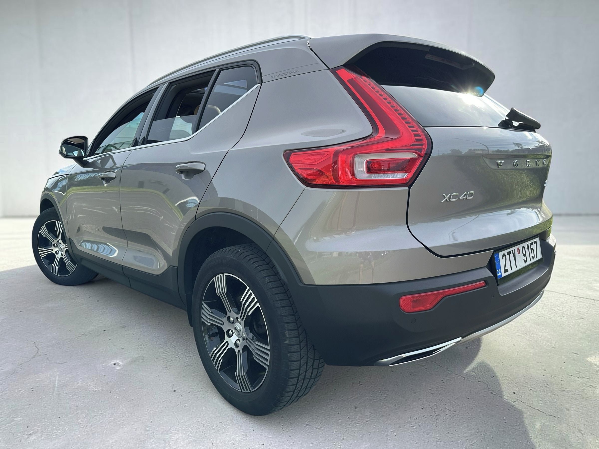 Volvo XC40, D3 Inscription|Panorama|Kůže.. - fotka 4