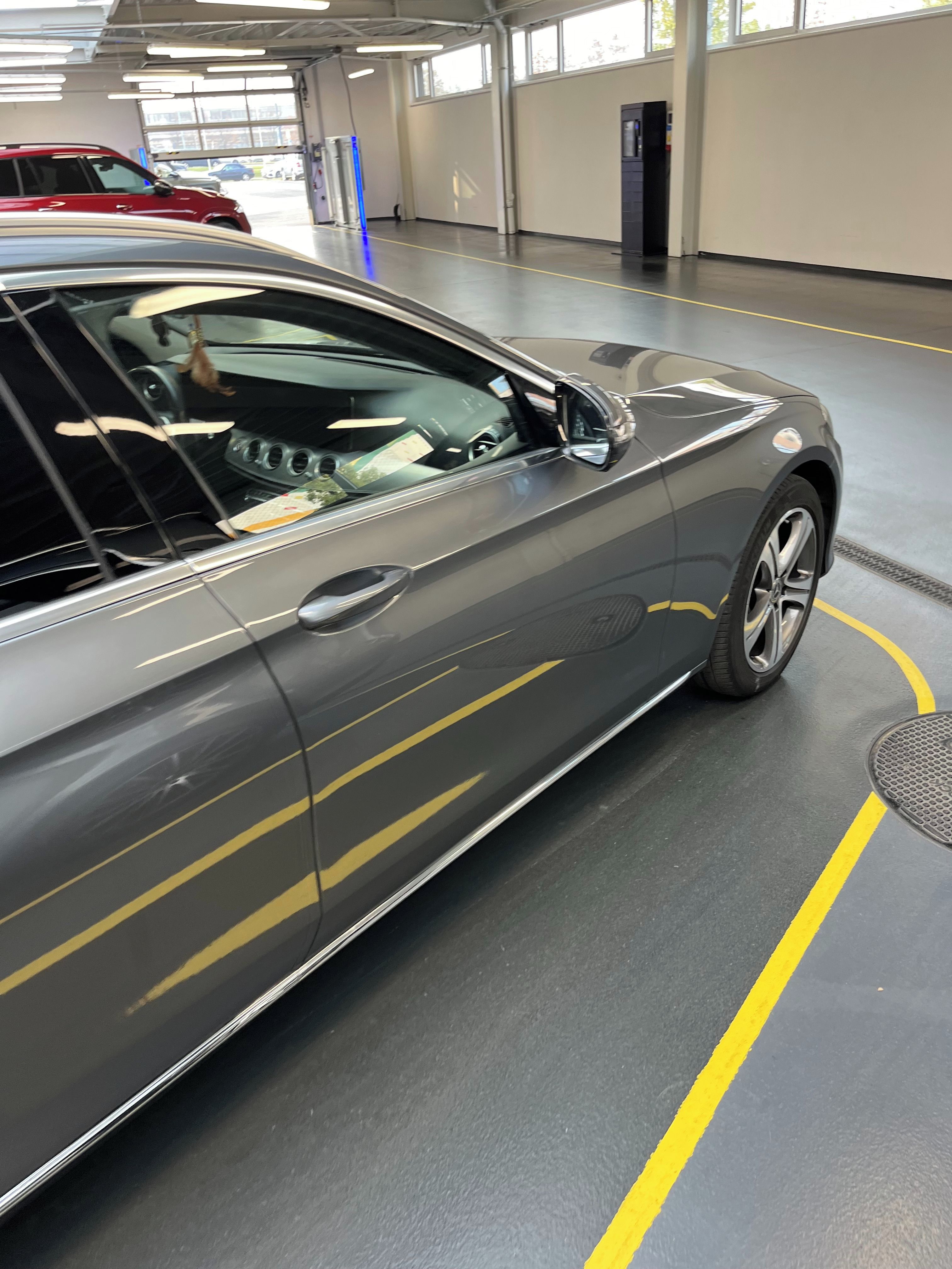 Mercedes-Benz Třídy E, Mercedes-Benz E 220 d - fotka 3