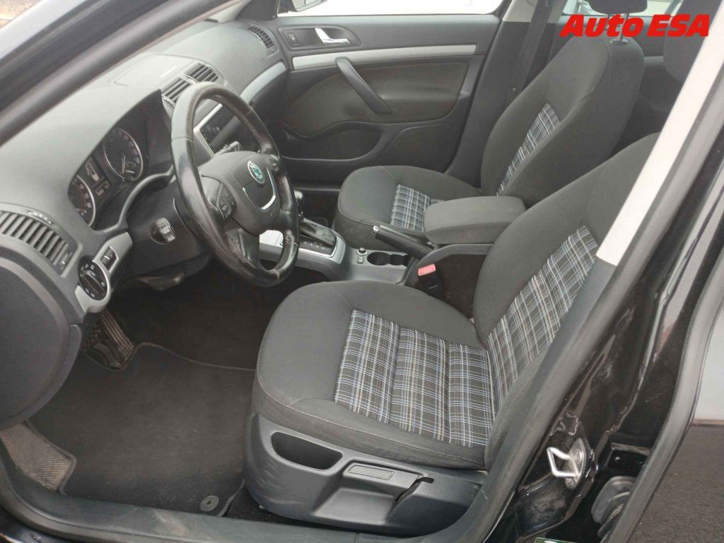 Škoda Octavia, 2.0 TDi - fotka 3