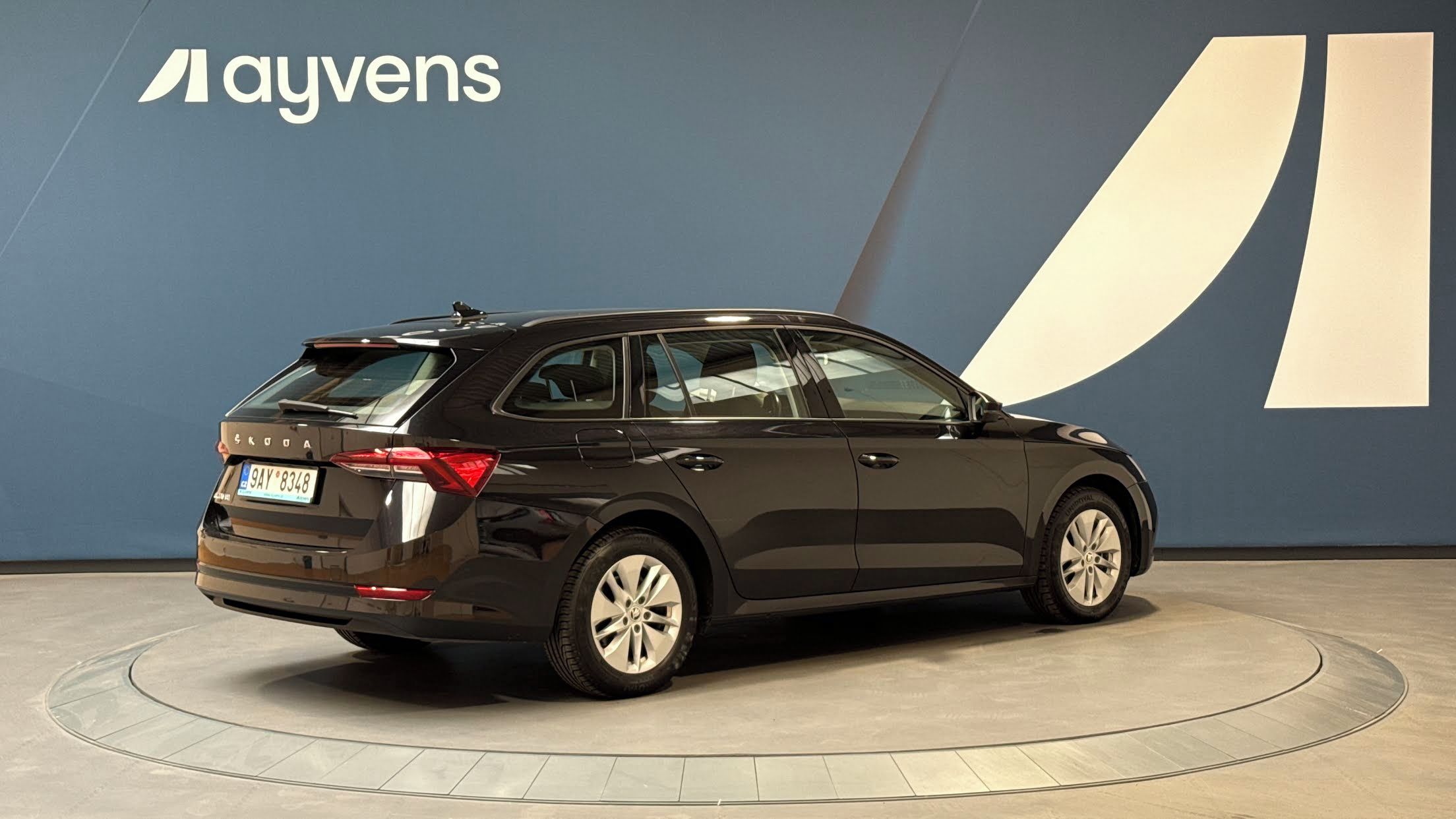 Škoda Octavia, 2.0 TDI 85kW DSG Ambition Comb - fotka 2