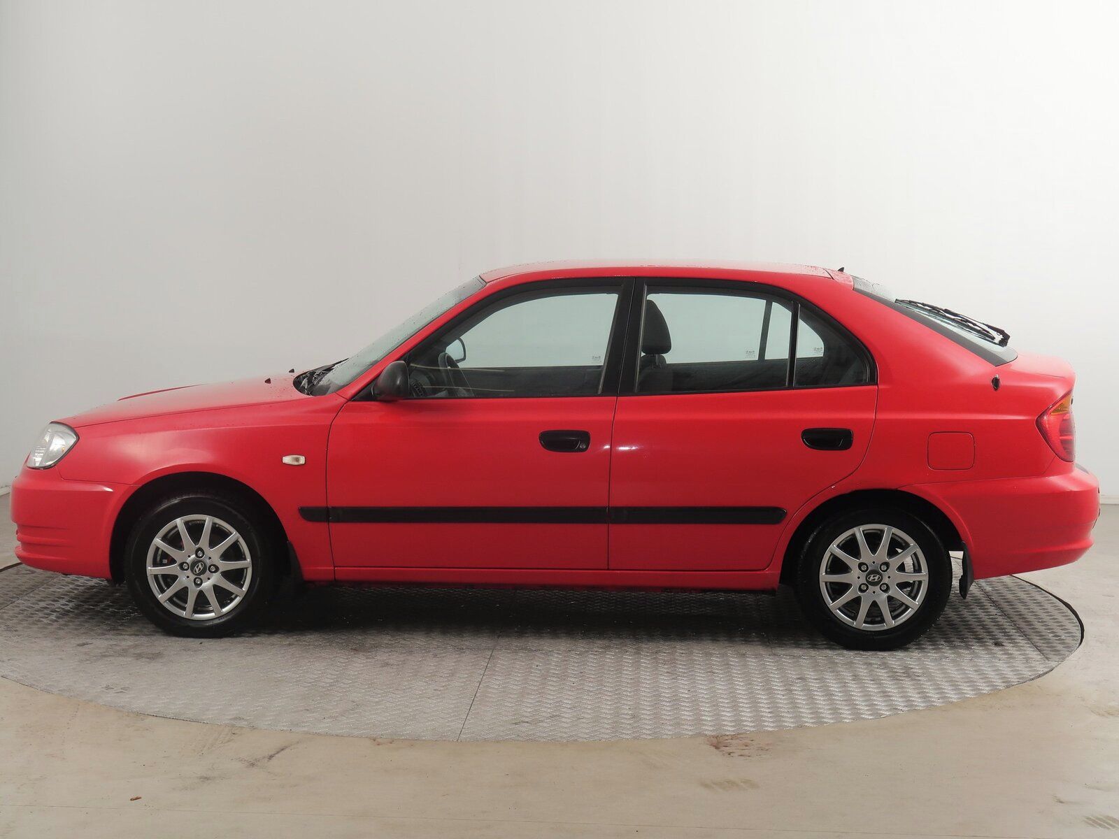 Hyundai Accent, 1.3, Klima, zamluveno - fotka 3