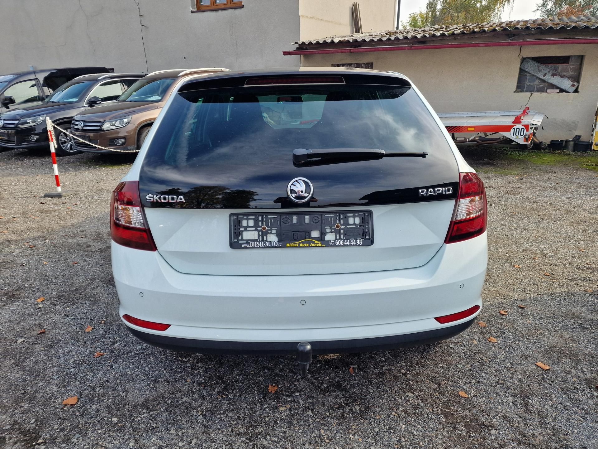 Škoda Rapid, 1,2TSI 77KW STYLE PANORAMA - fotka 5