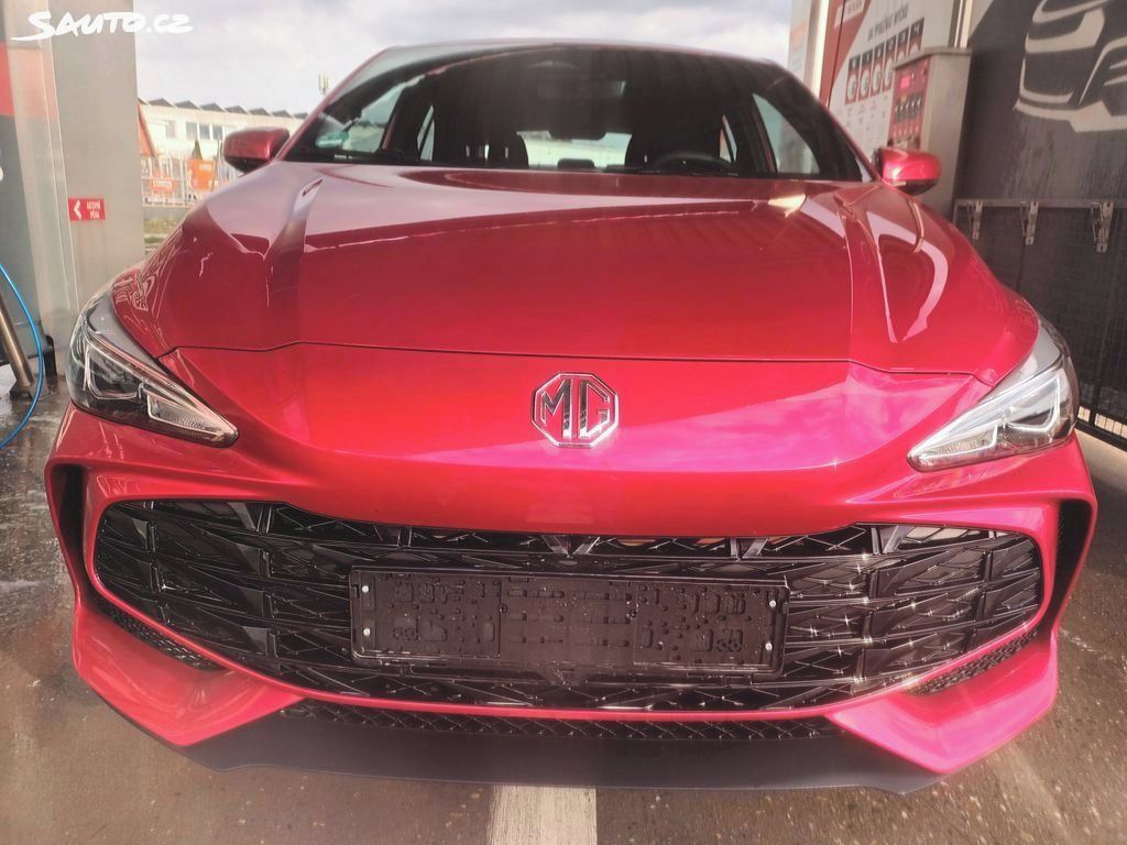 MG MG3, 1.5i 4valc 85kw Eleganc 7let z - fotka 3
